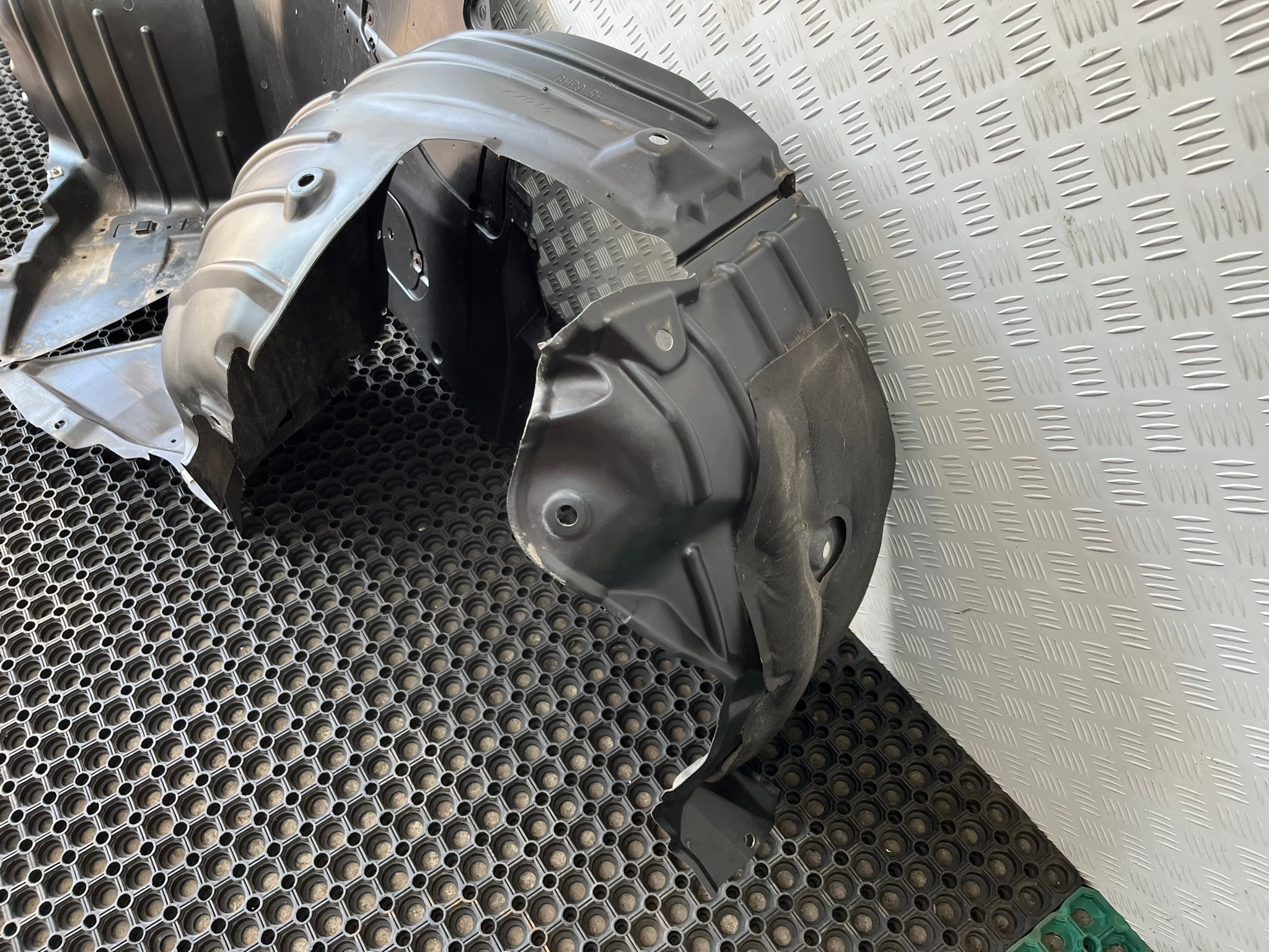 MAZDA 6 GJ 12-17 mudguard front right + left + cover cover running board KPL