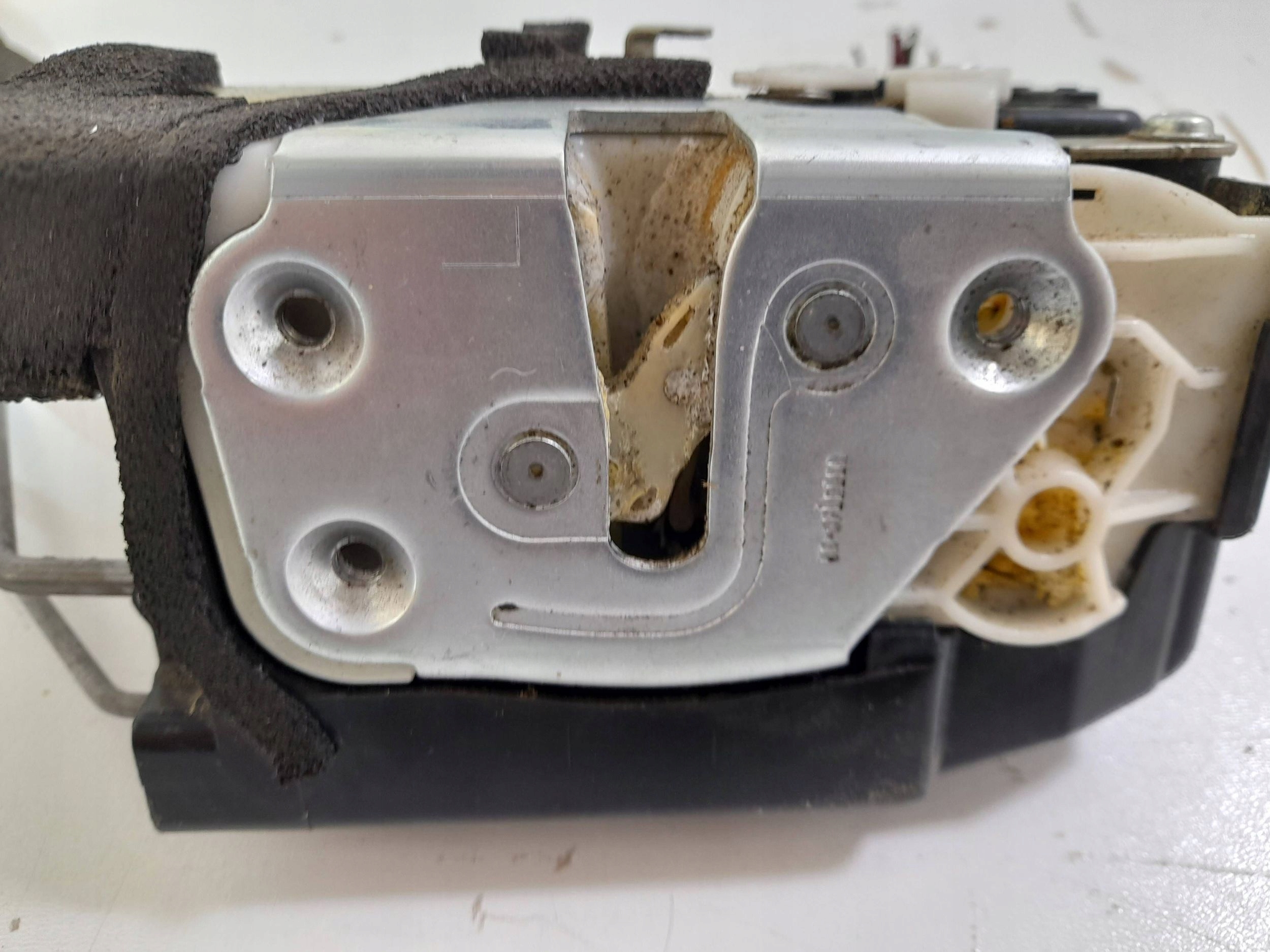 Mazda 5 2010-2016 lock door front left B93I395L1 (Z114)
