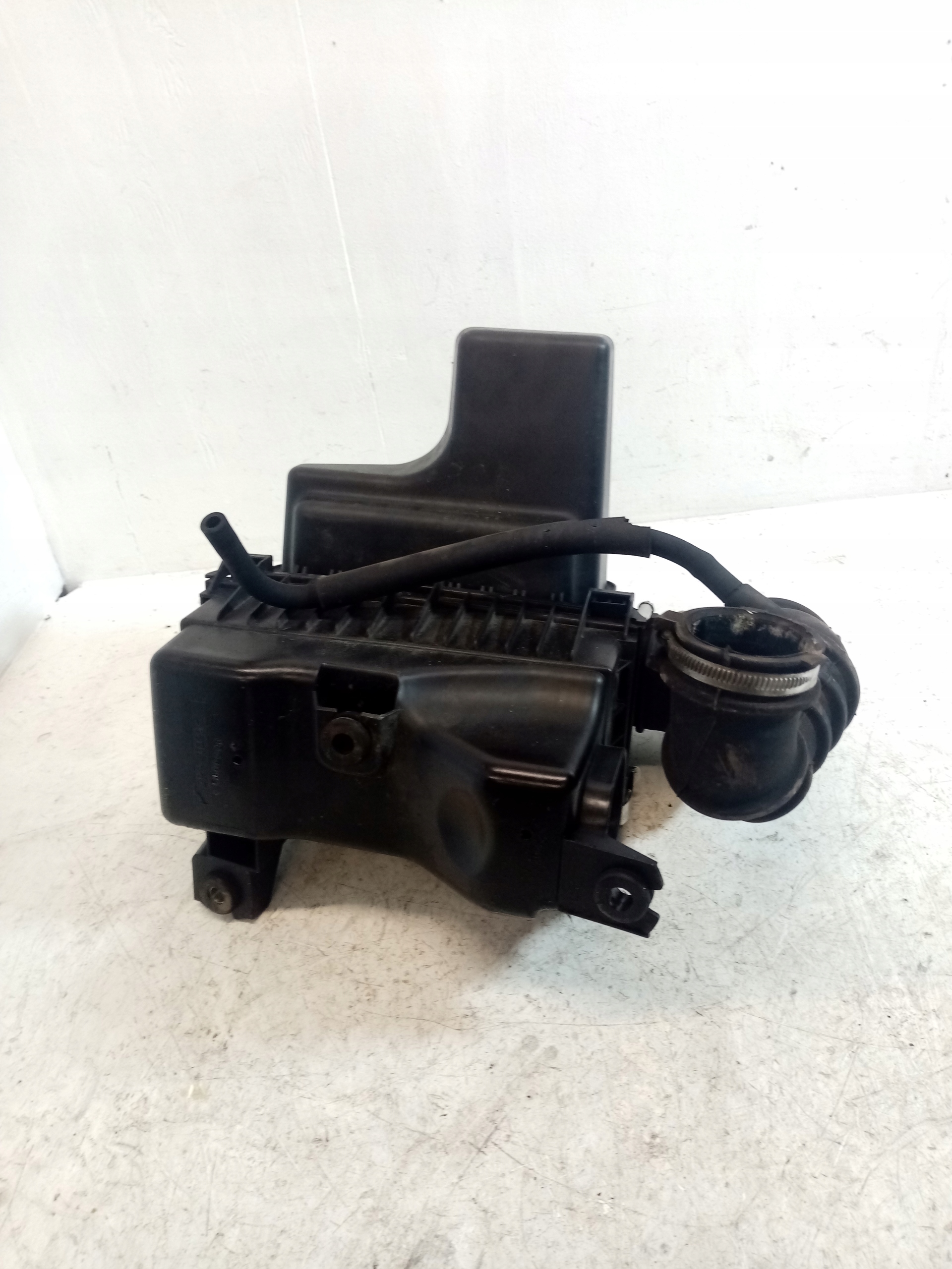 Gehäuse filter luft MITSUBISHI COLT 6 1.3 b MN130286