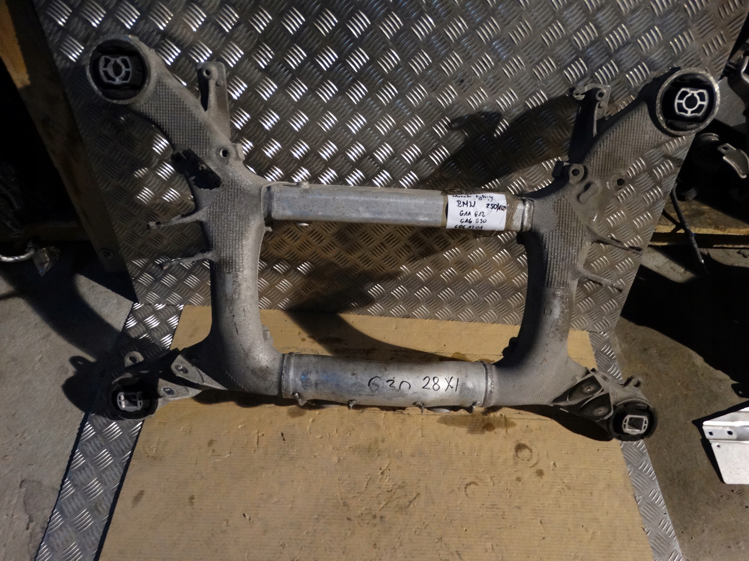 IDEALNY subframe rear BMW G11 G12 G16 G30 1