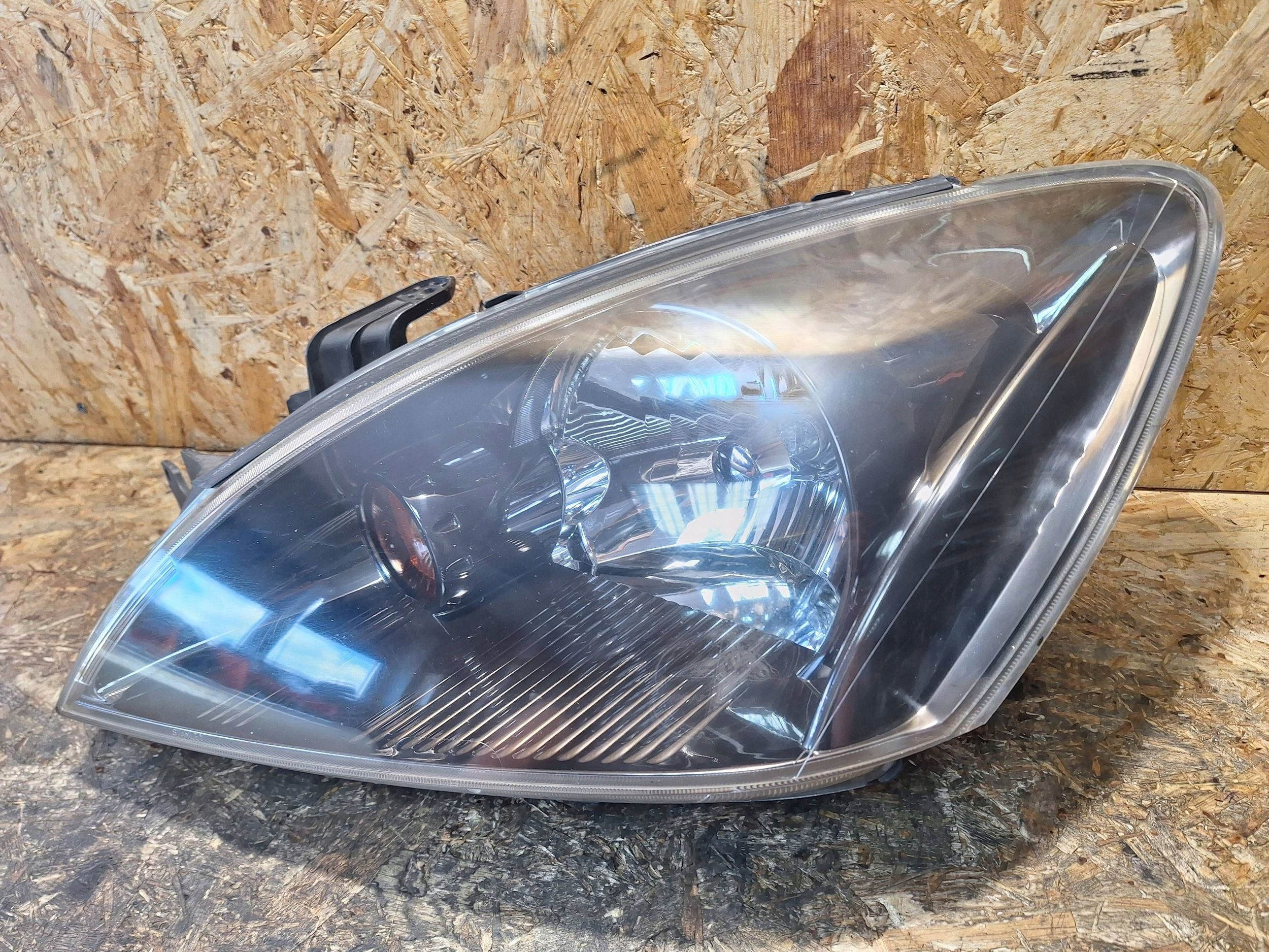 light left front MITSUBISHI LANCER VII 03-07 EUROPA