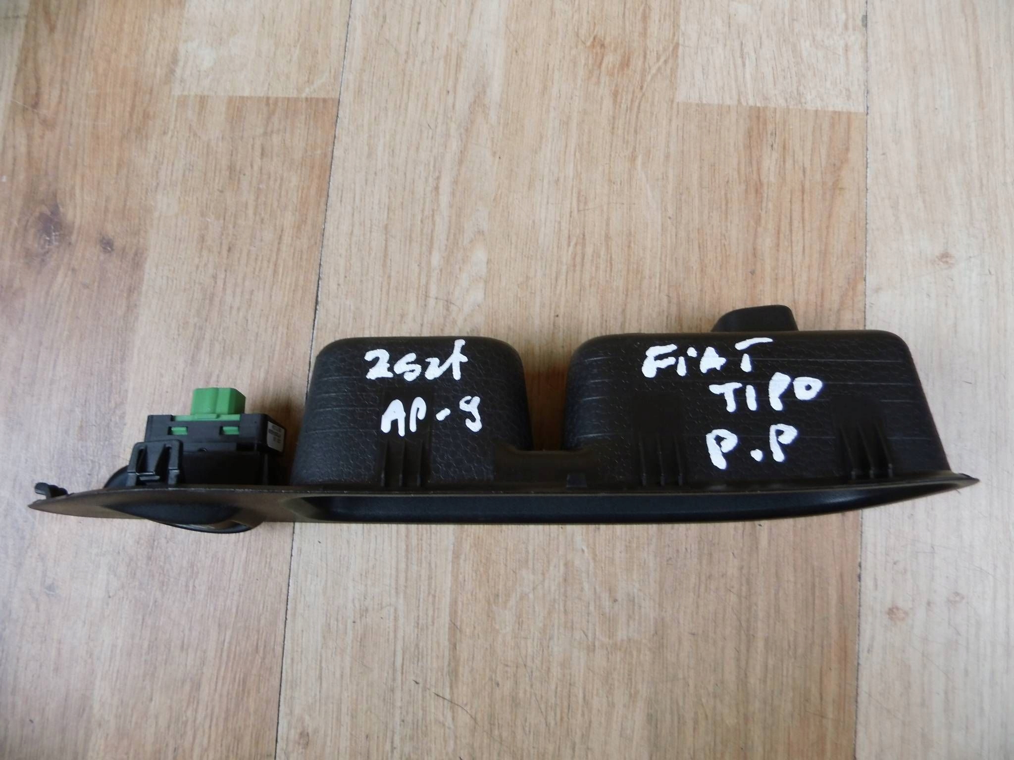 Fiat Tipo II 2015+ panel window control switch right front front 7356323440E