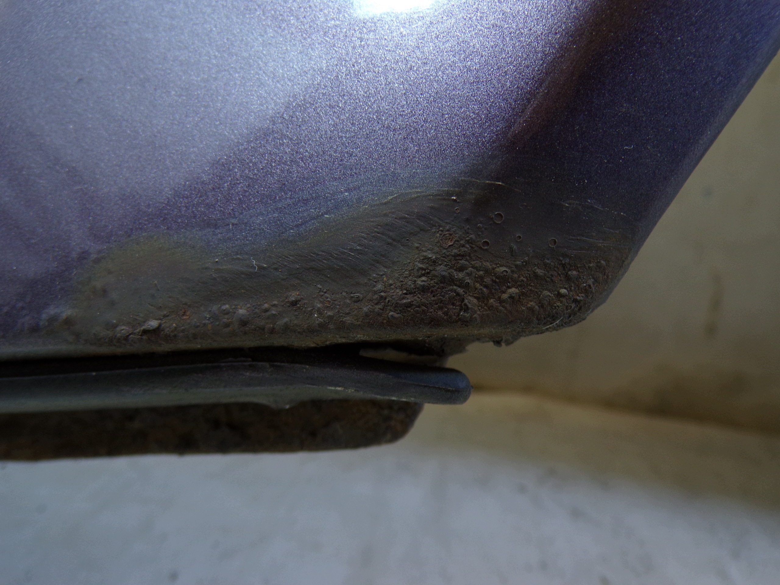 fender left front MERCEDES W124 E-KLASA