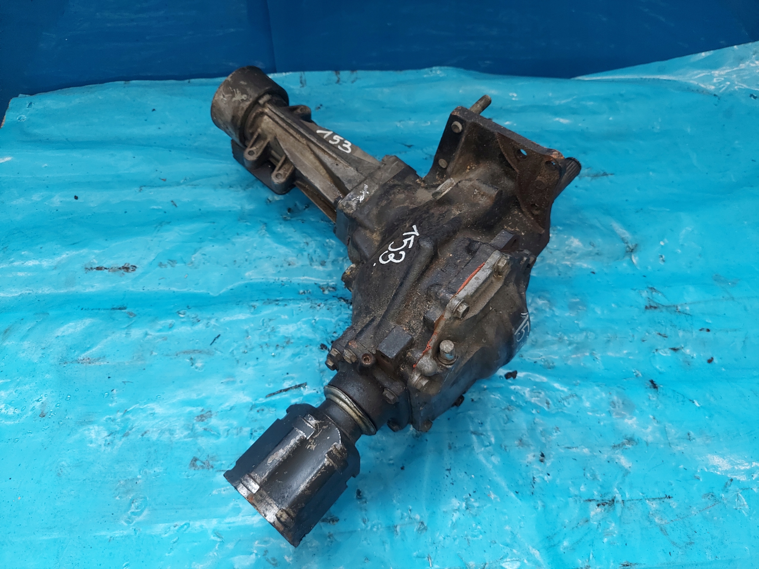 REDUKTOR diff TOYOTA RAV-4 II 2.0 D4D J front