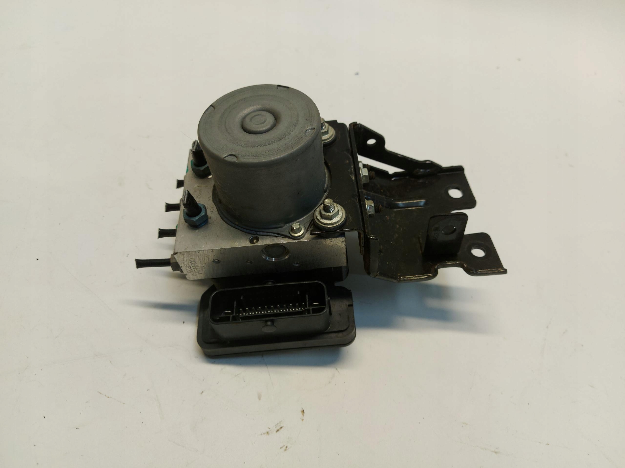 MG ZS 1.5B pump control unit ABS 10486617