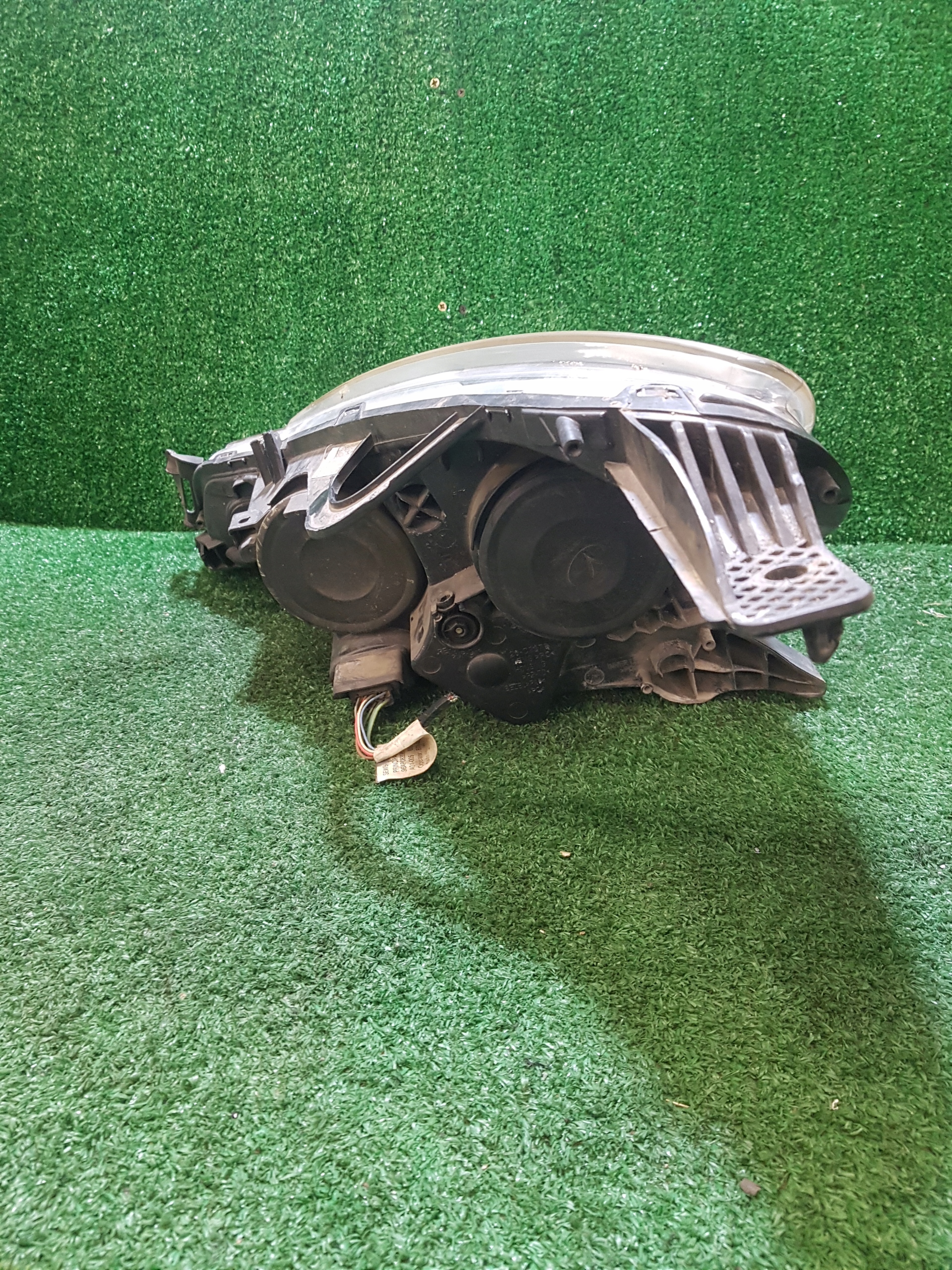 light right front CITROEN DS-3 9677033880 20-C257B