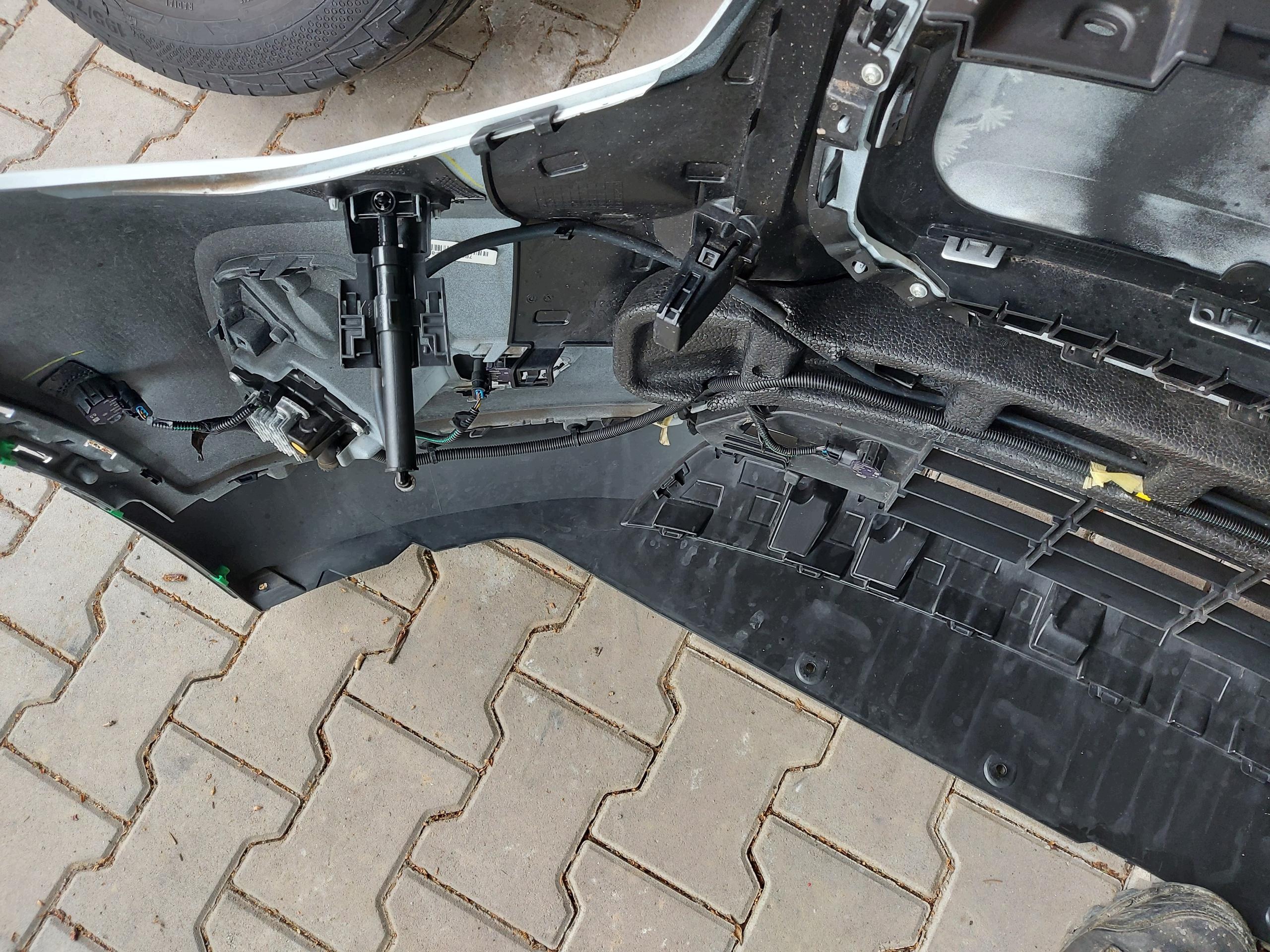 VOLVO XC40 LIFT RECHARGE bumper front complete Radar Kamera PDC bundle