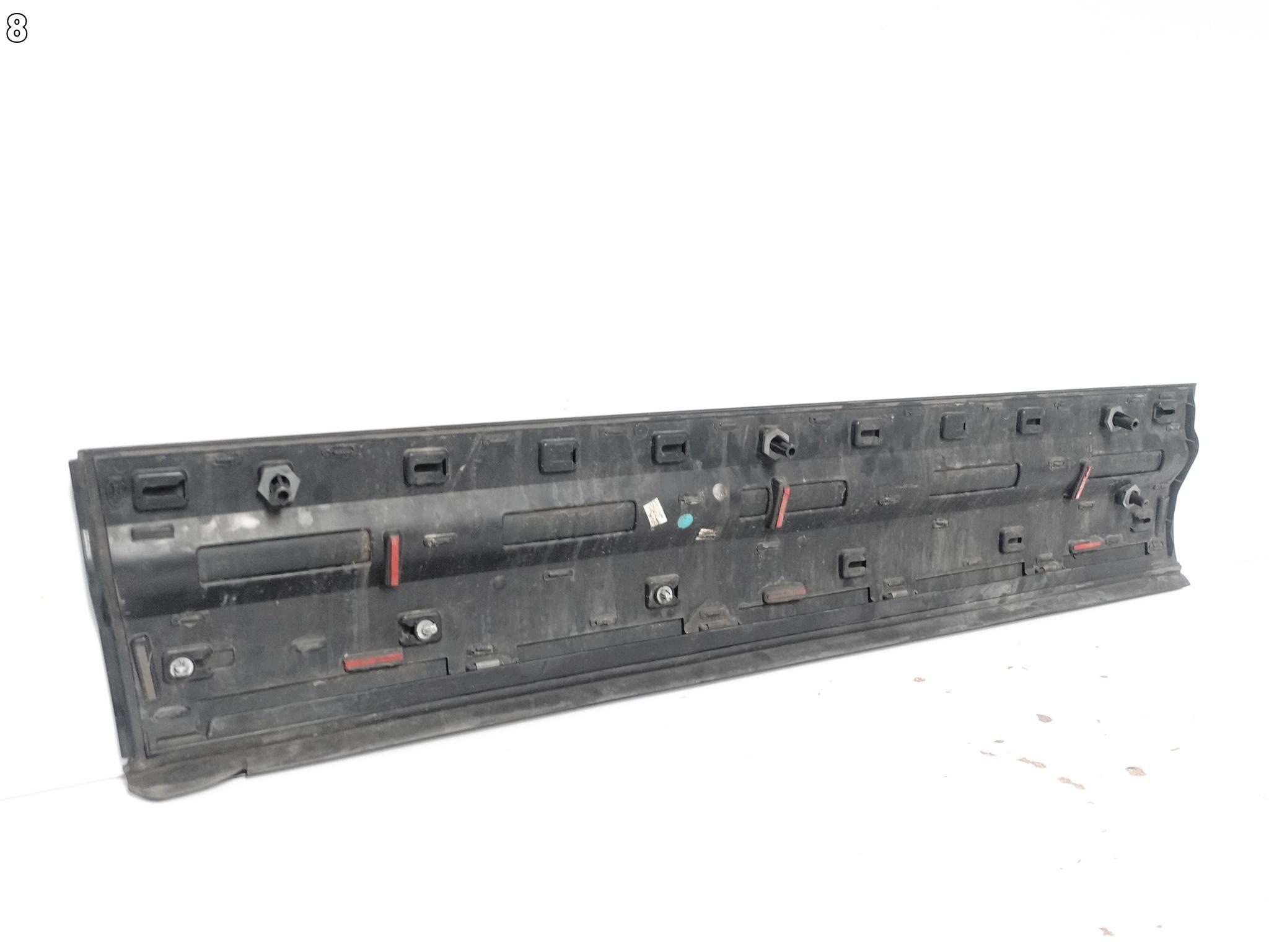 LAND ROVER DEFENDER II 2 L663 110 20- moulding door front right X-DYNAMIC