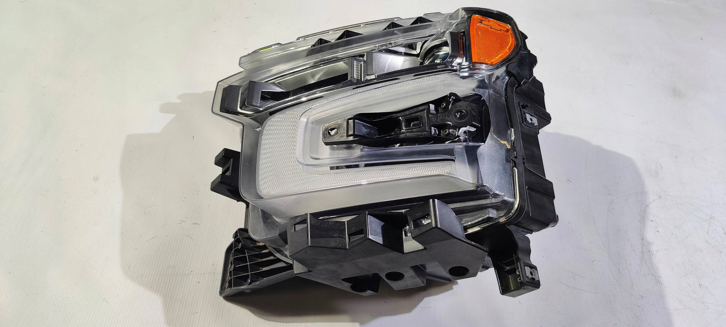 light front front left original Chevrolet Silverado 2022