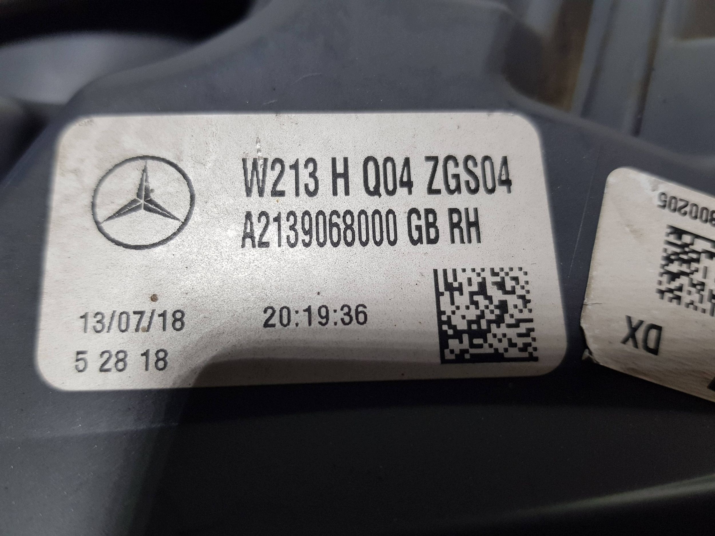 light rear rear part side right Mercedes E W213 sedan 2139068000