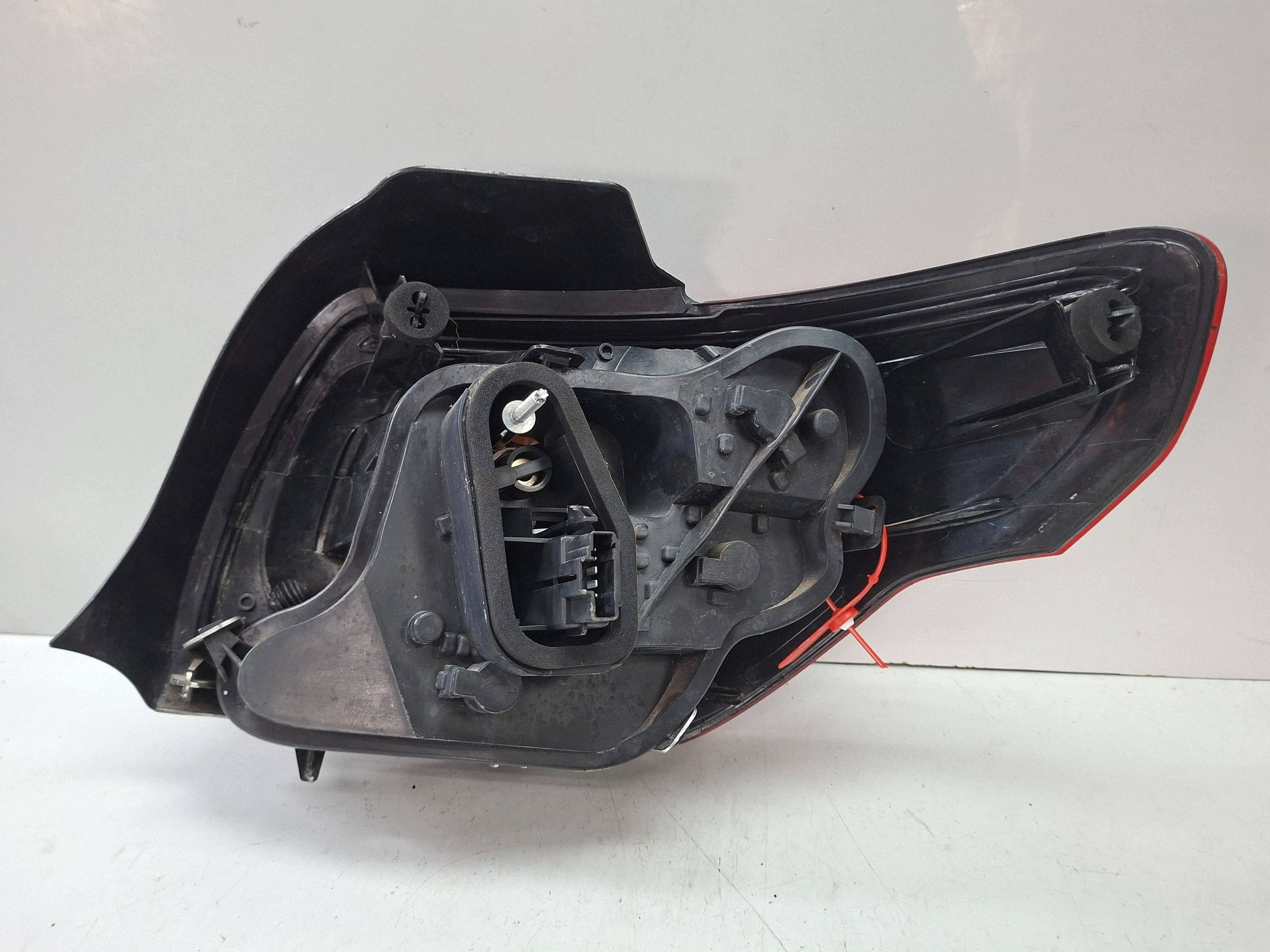 feu arrière gauche 9808415880 CITROEN DS3 2009