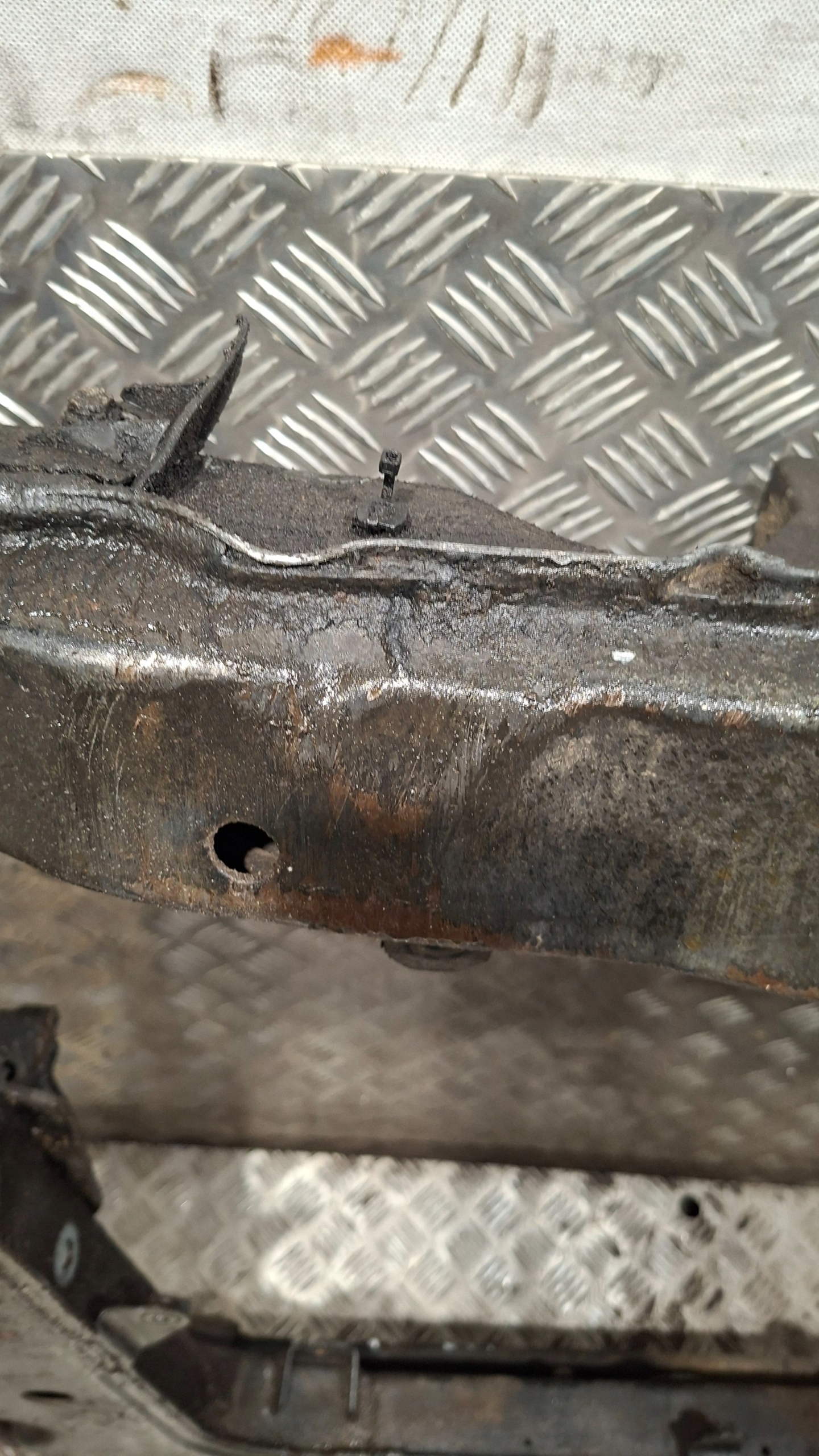 sider axle beam below engine DACIA DOKKER 1.6