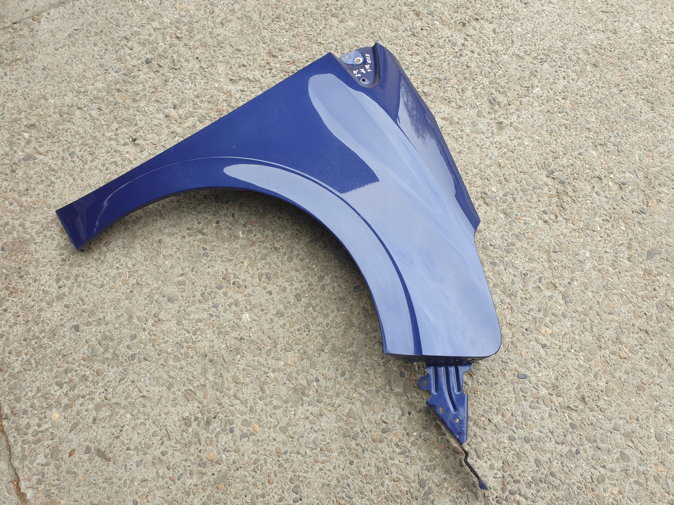 fender front PEUGEOT 208 2013- KUCD