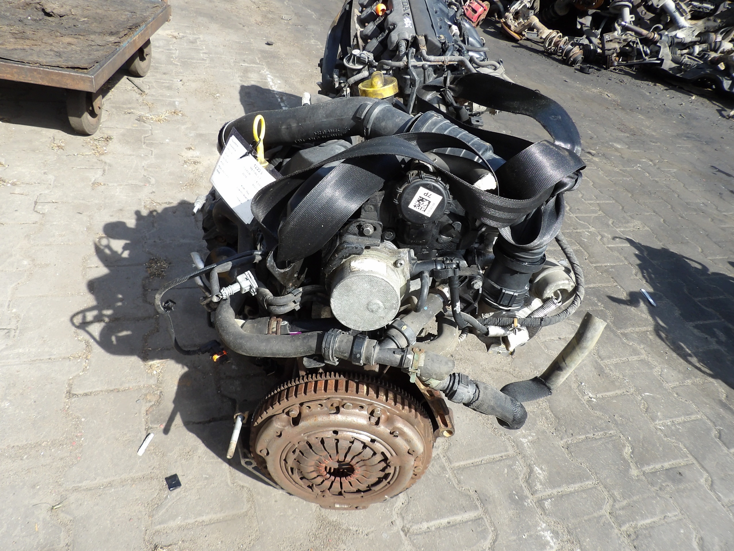 Renault Clio III 1,5 dci - 86 km engine complete K9KT766