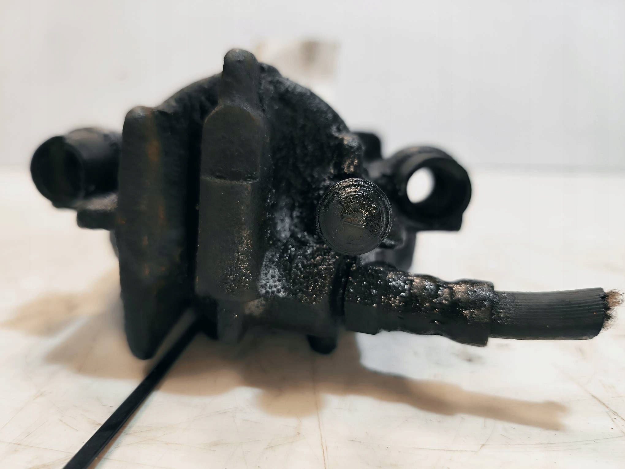 caliper brake front left 1.8 TDDI FORD FOCUS MK1