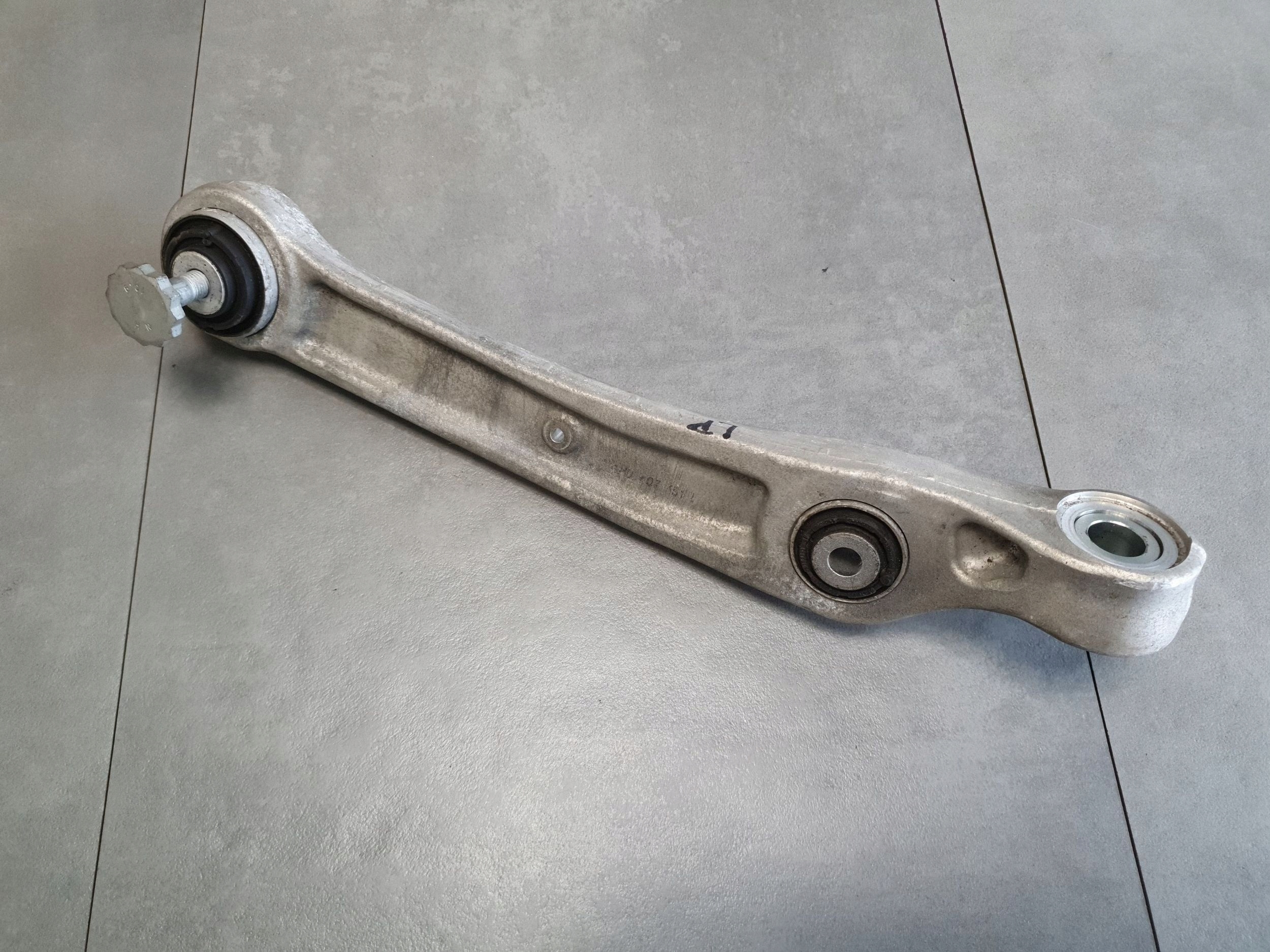Audi Q8 Querlenker links vorne 4M0407155E