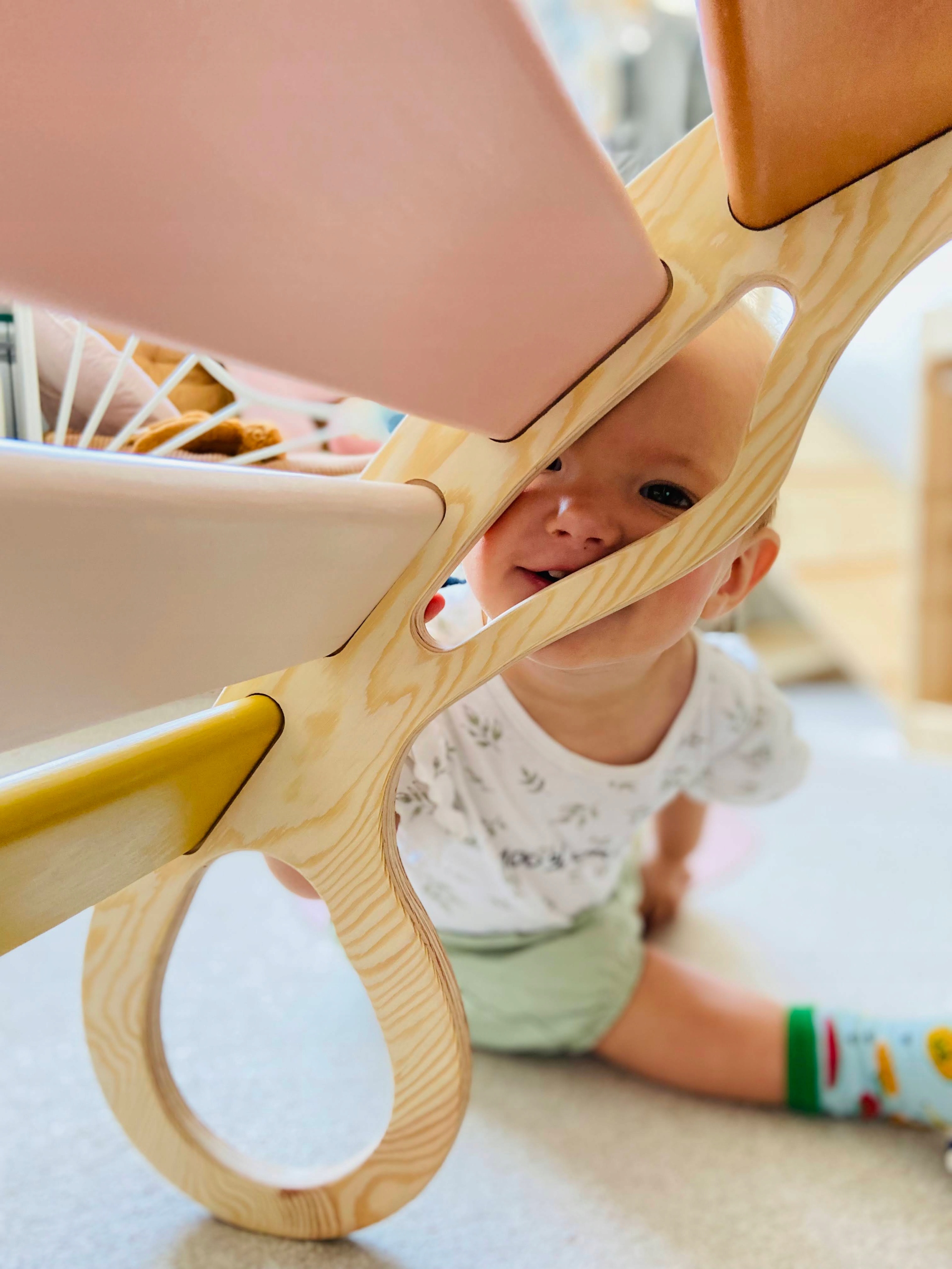 Bujak drewniany dla dzieci z poduszką Wiek dziecka 9 m +