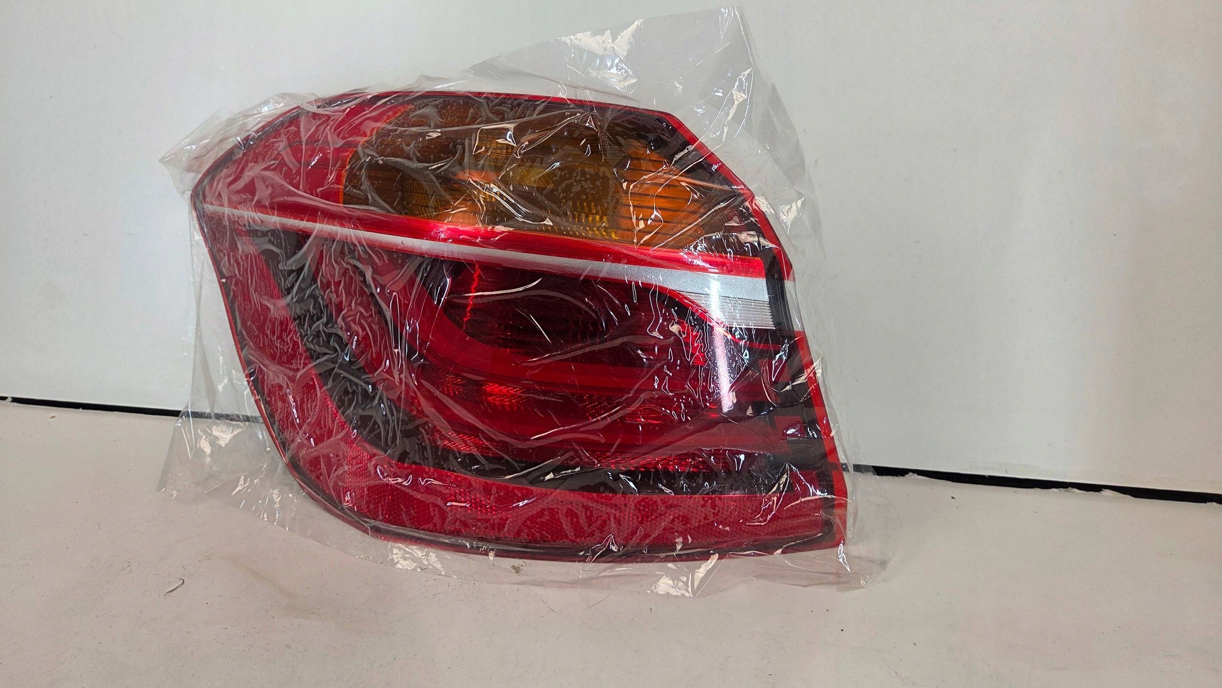 BMW 2 F45 Active Tourer LCI LIFT without ledu LOW light rear rear part left