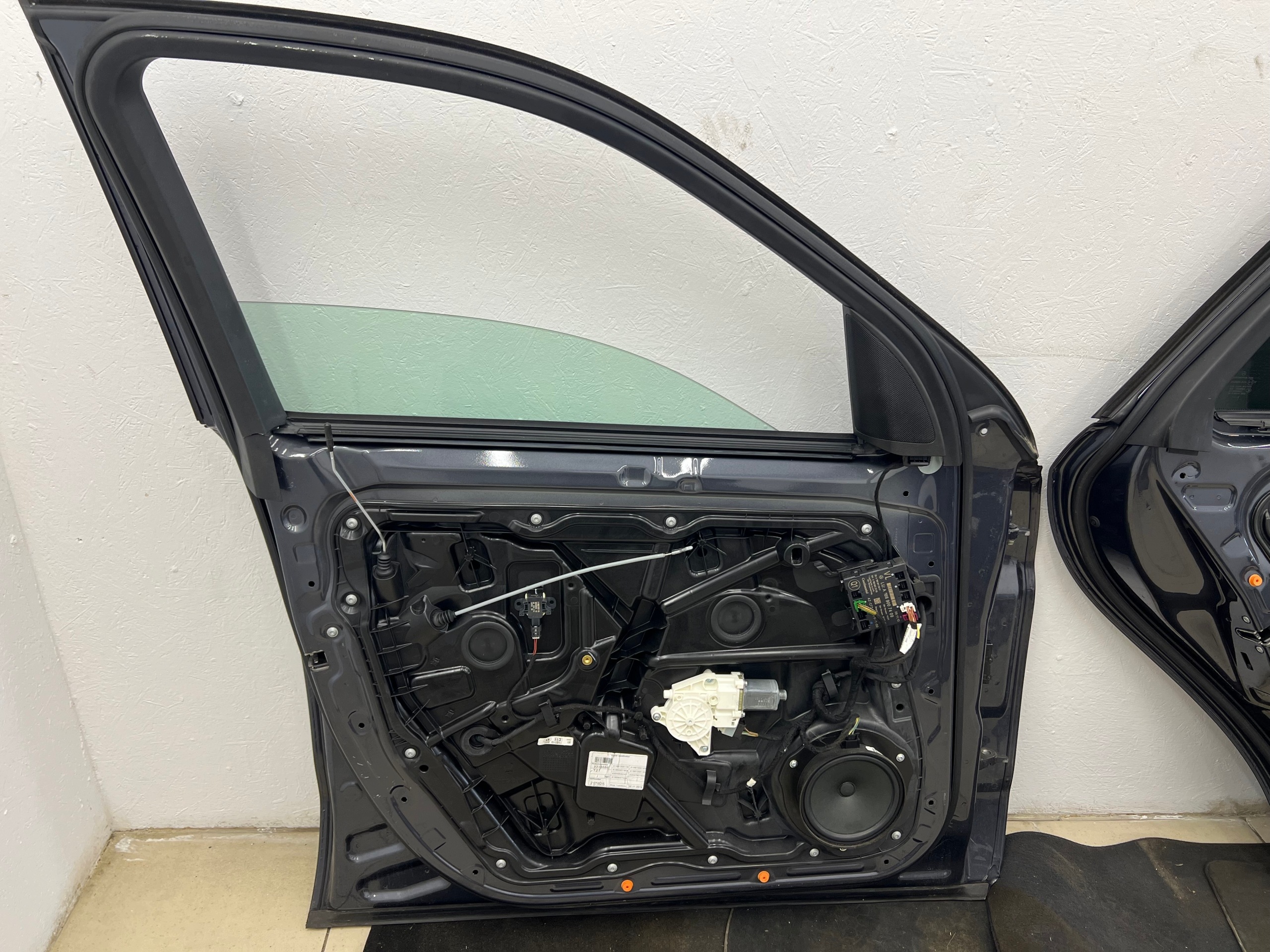 door left front complete MERCEDES ML W166 original LAKIER 755 (11-15)