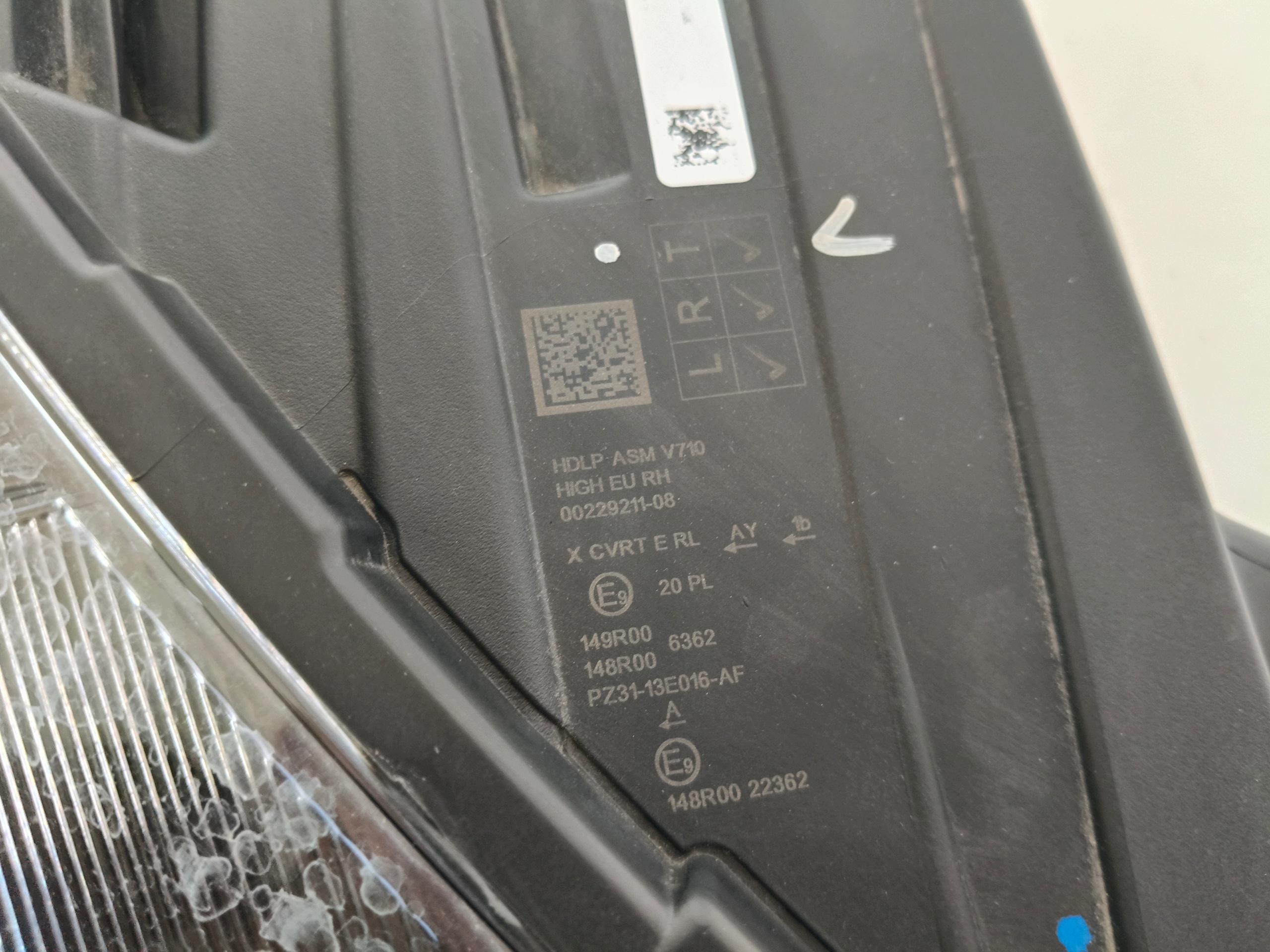 light right REFLEKTOR FORD TRANSIT CUSTOM II 23- FULL LED