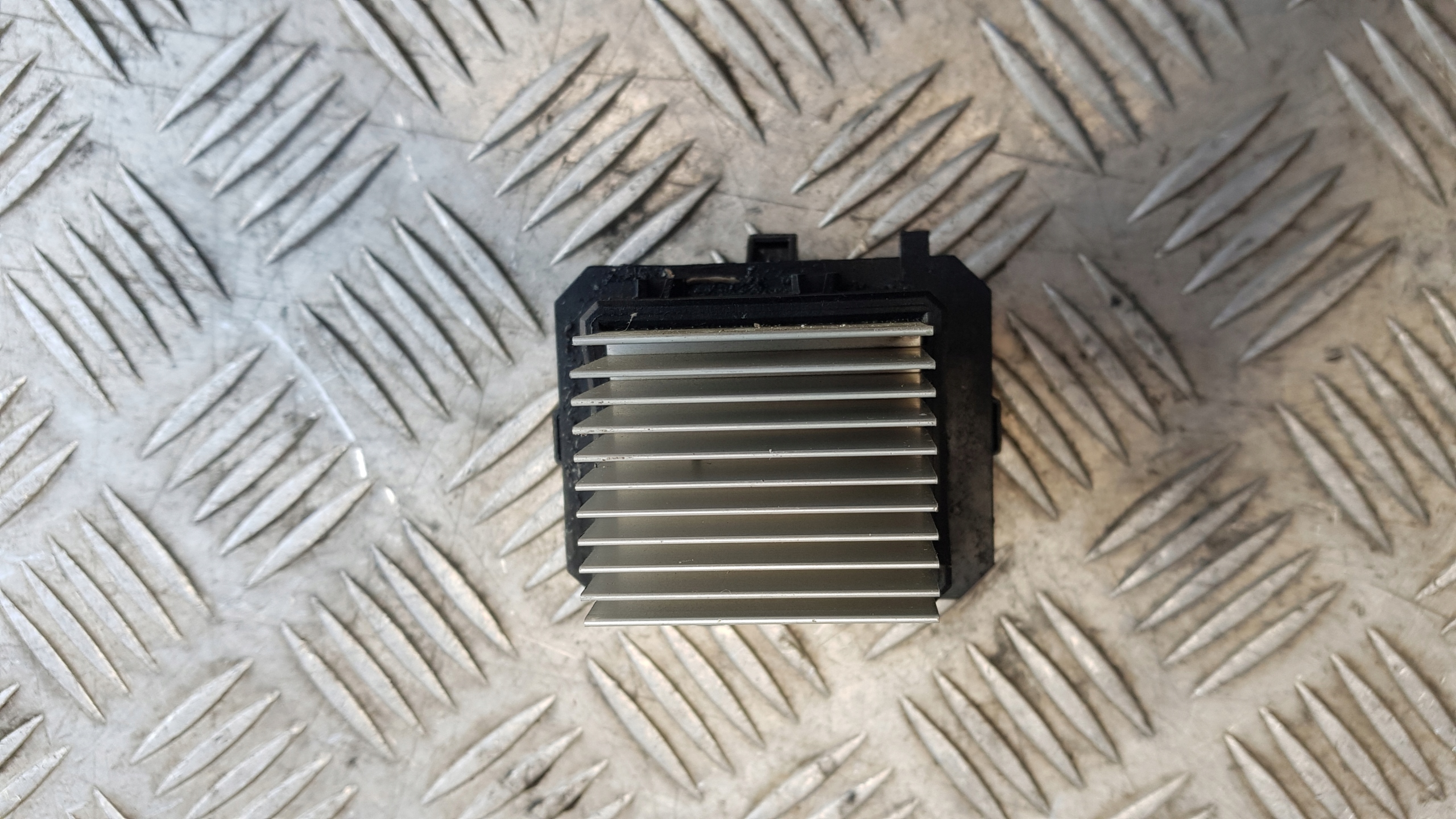 PEUGEOT 207 1.6 heater fan resistor