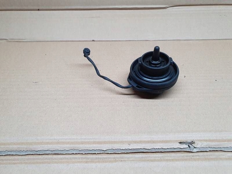 AUDI Q5 8R KOREK WLEWU PALIWA