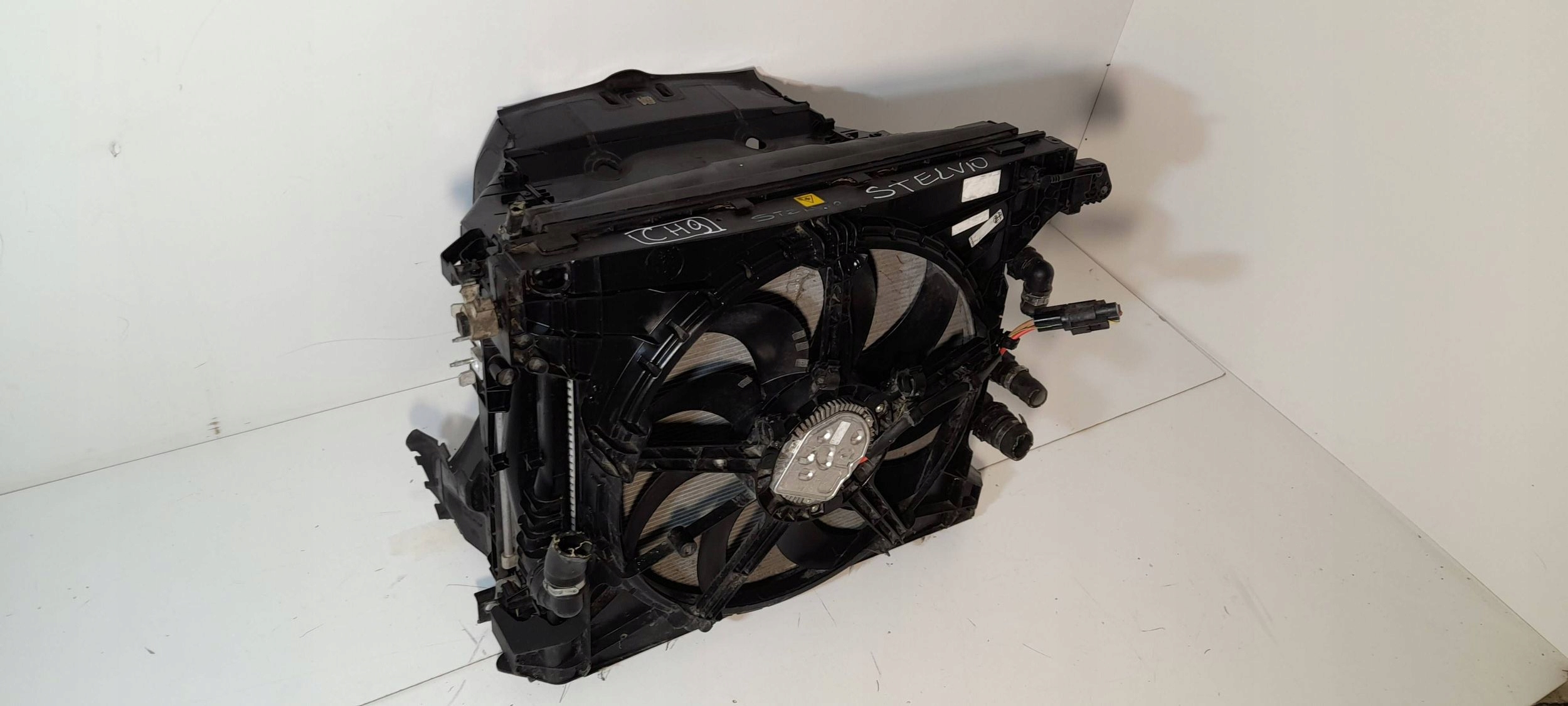 Alfa Romeo Giulia 2,2D Stelvio Radiatore / Raffreddatore / Komplet 8E5241000 (CH9)