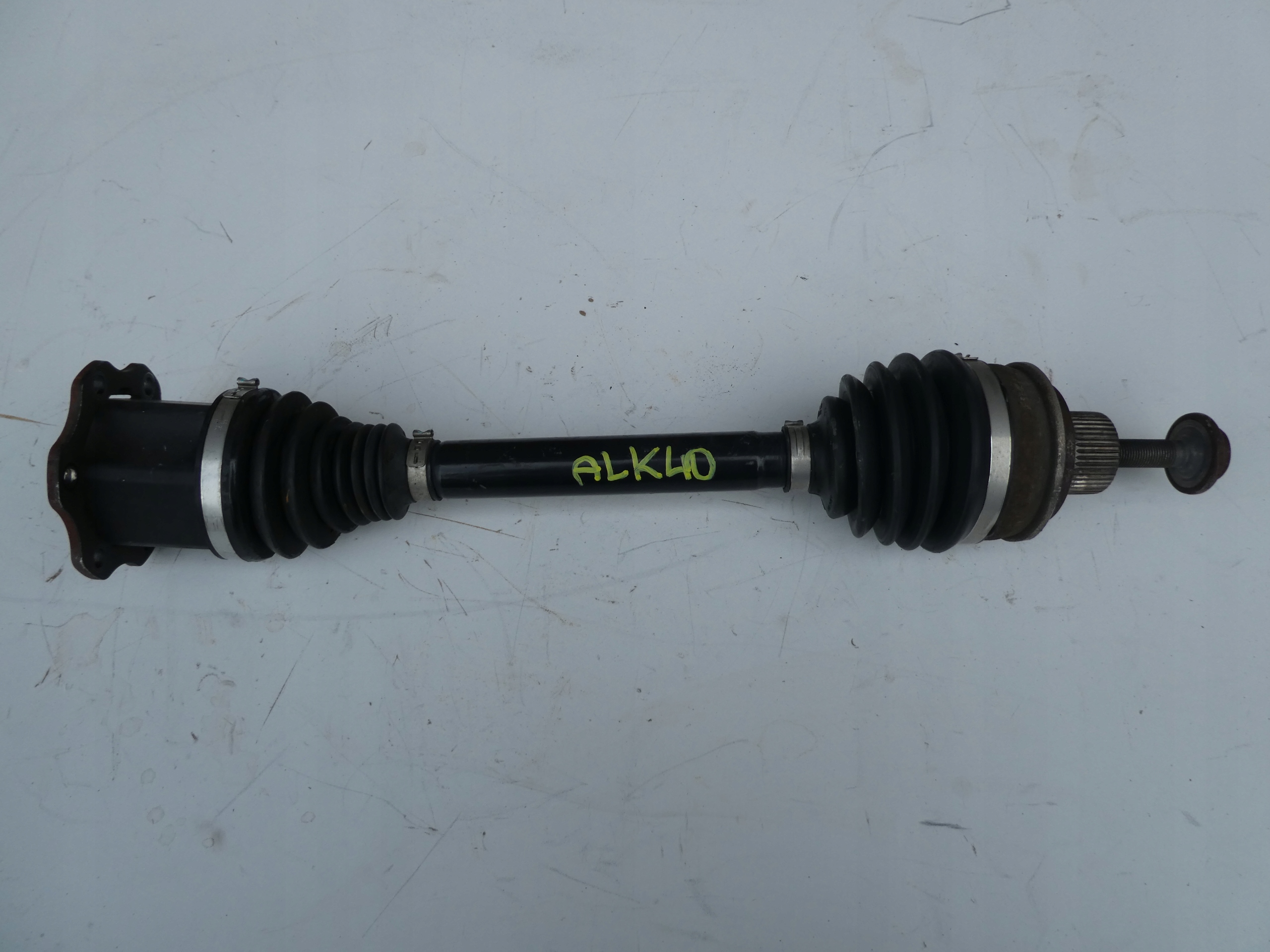 AUDI Q7 4M semi-axis front 4M0407271D