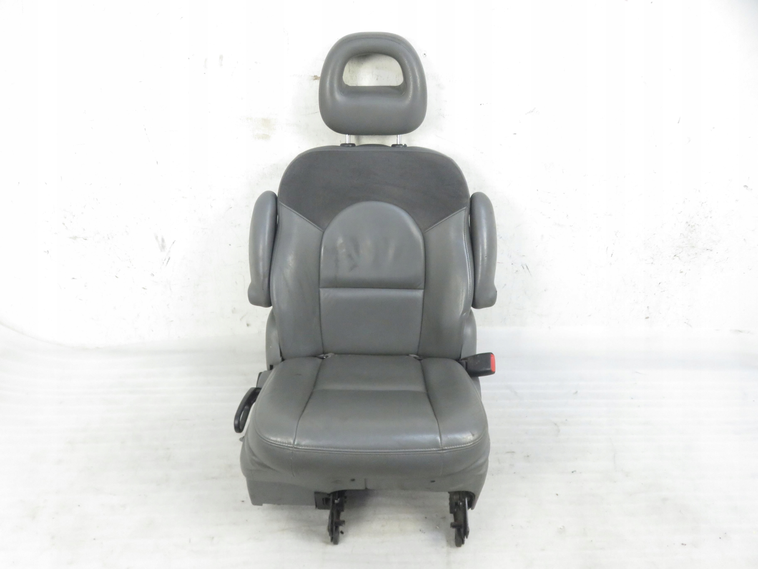 кресло 2 правый M902381