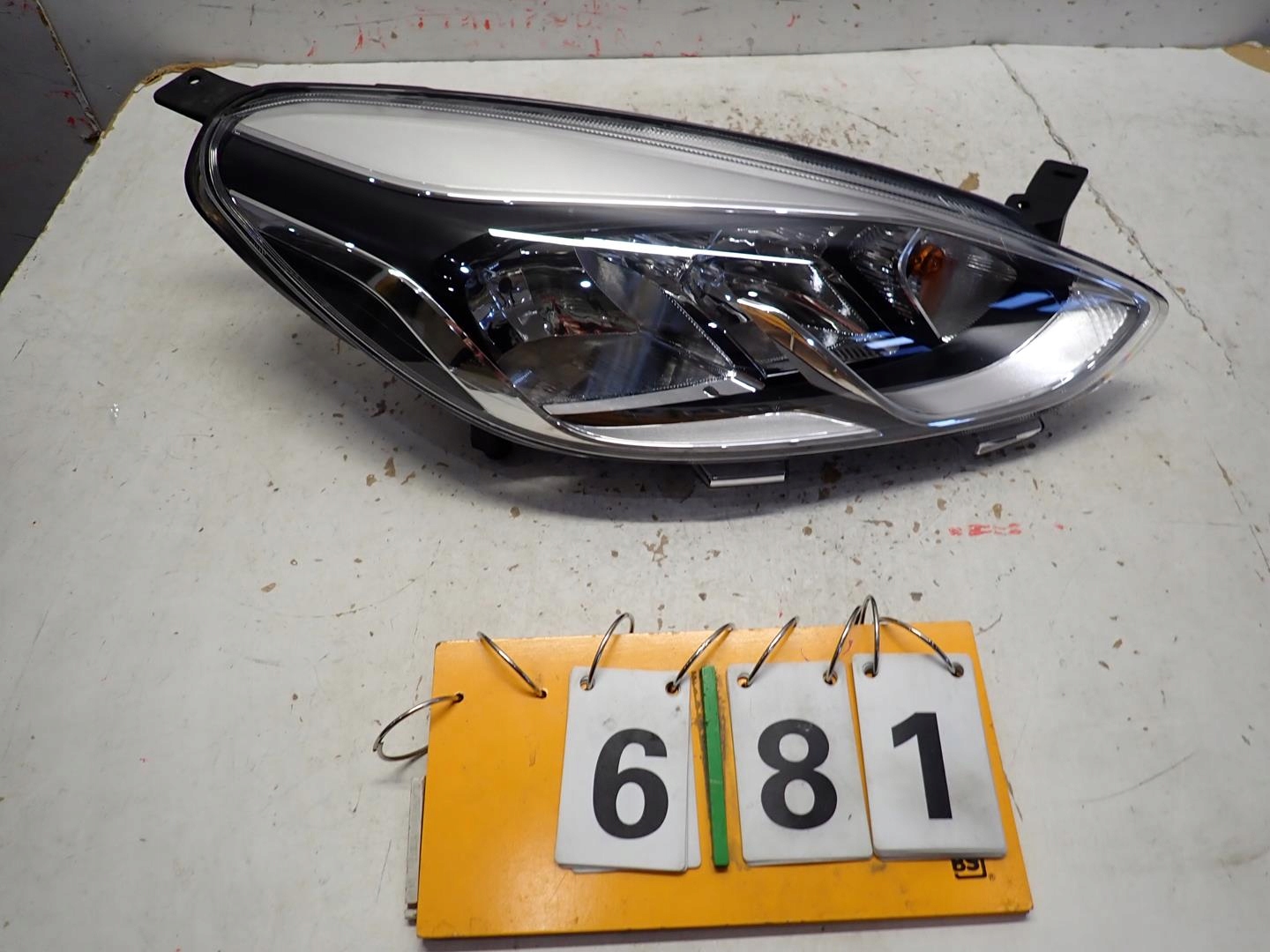 light front front right FORD FIESTA MK8 2017- H1BB-13W029-AE