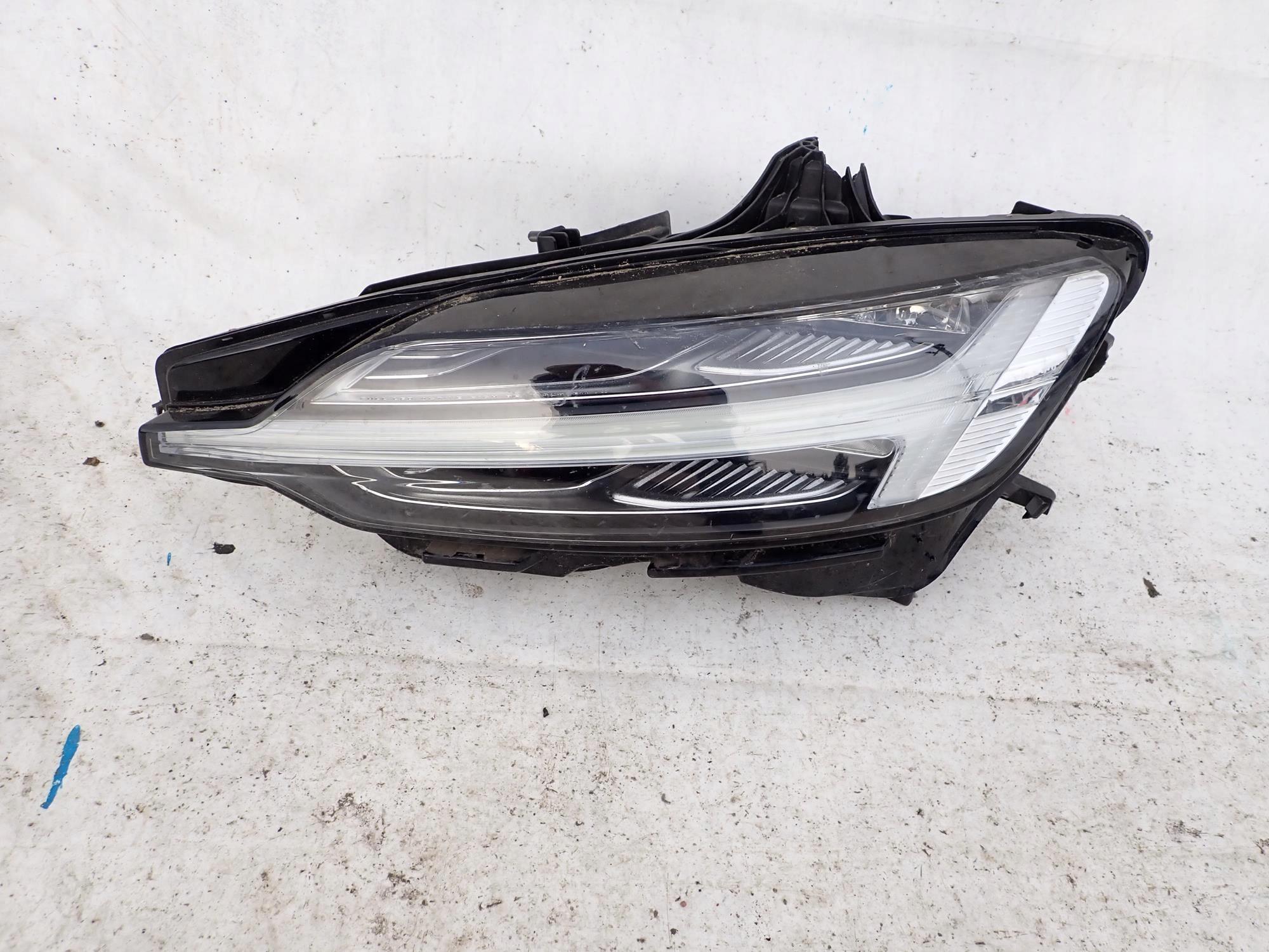 VOLVO V60 II 2 S60 III 3 18-> light front front left
