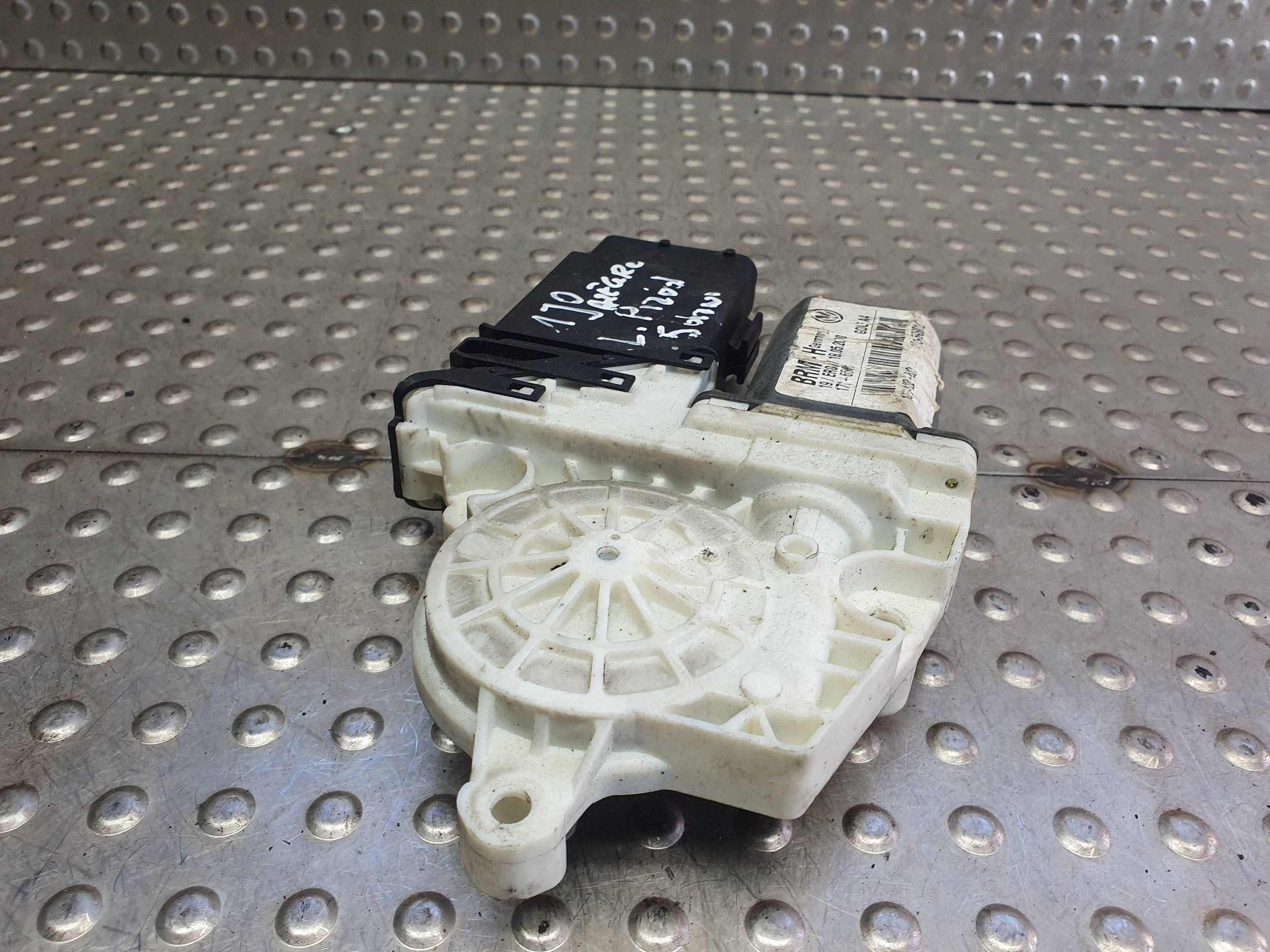 mini motor windows left front 1J1959801C VW GOLF IV 3D