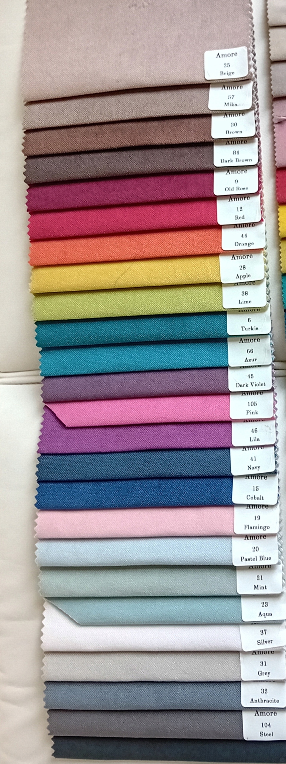 Wygodny fotel Uszak, łączone tkaniny, styl skandynawski Kolor korpusu inny kolor