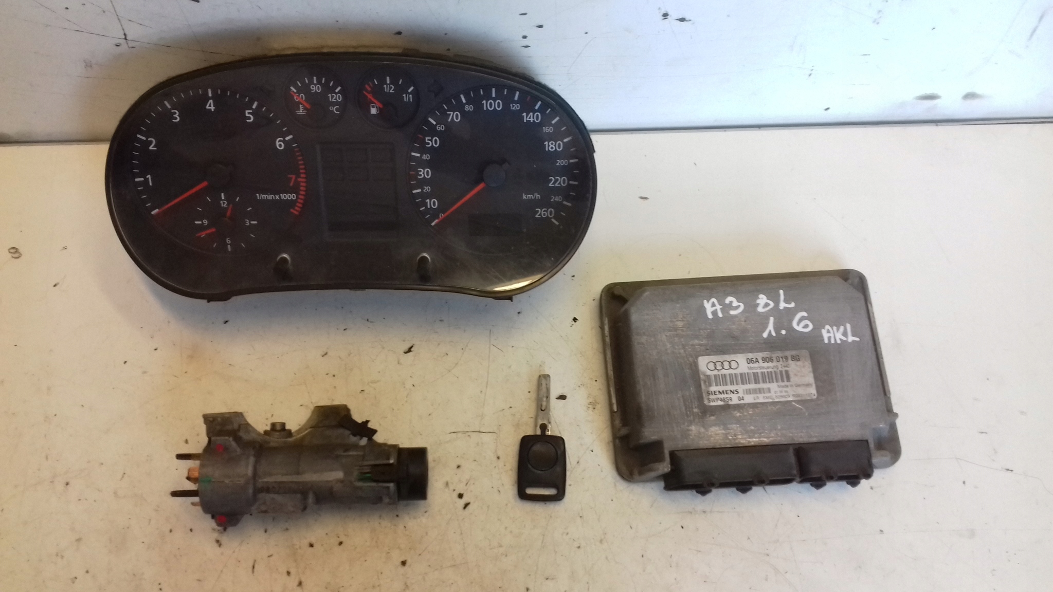 06A906019BG 5WP4859 - Комп'ютер комплект ІММО Ауді А3 8л 1.6 8В 96-03