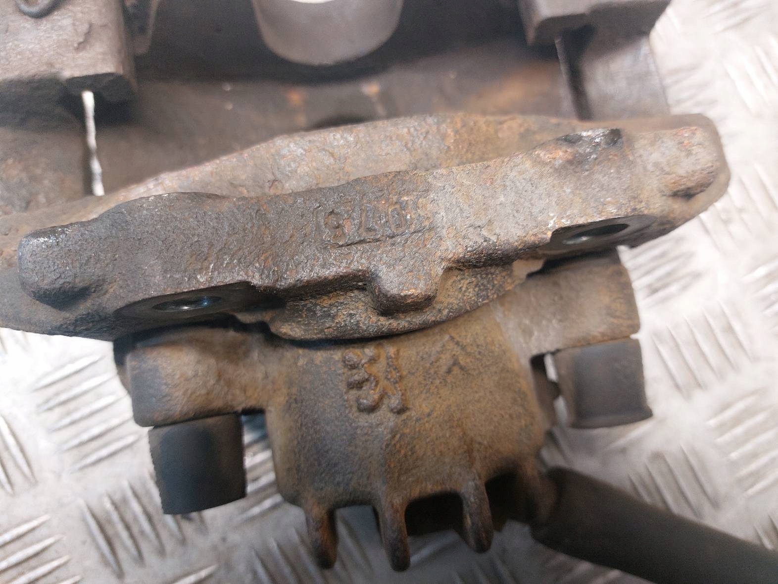 caliper brake left front CITROEN C4 PICASSO and 1.6 HDI