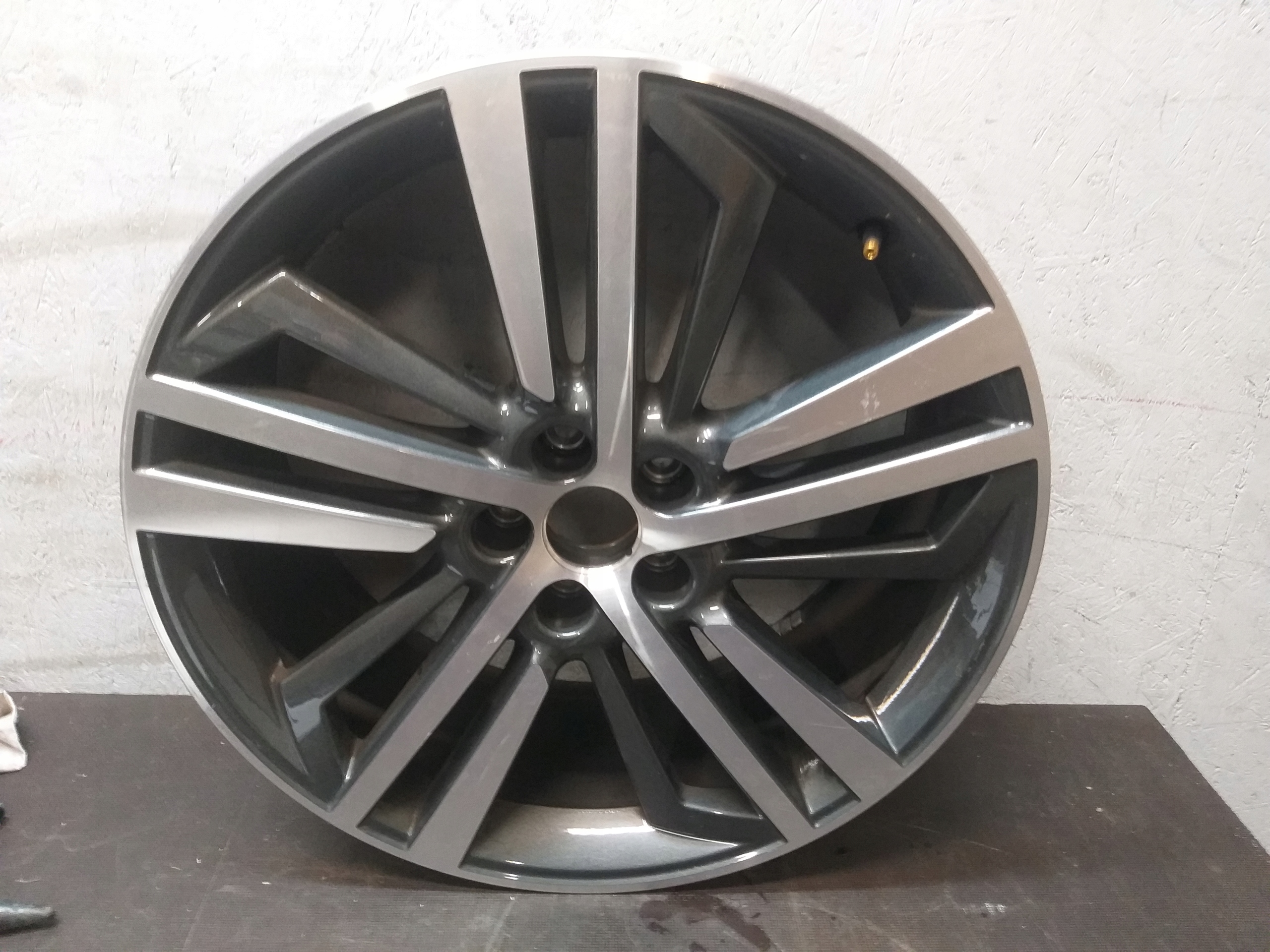 disk hliníkový AUDI Q5 5X112 20" 8J ET39 80A601