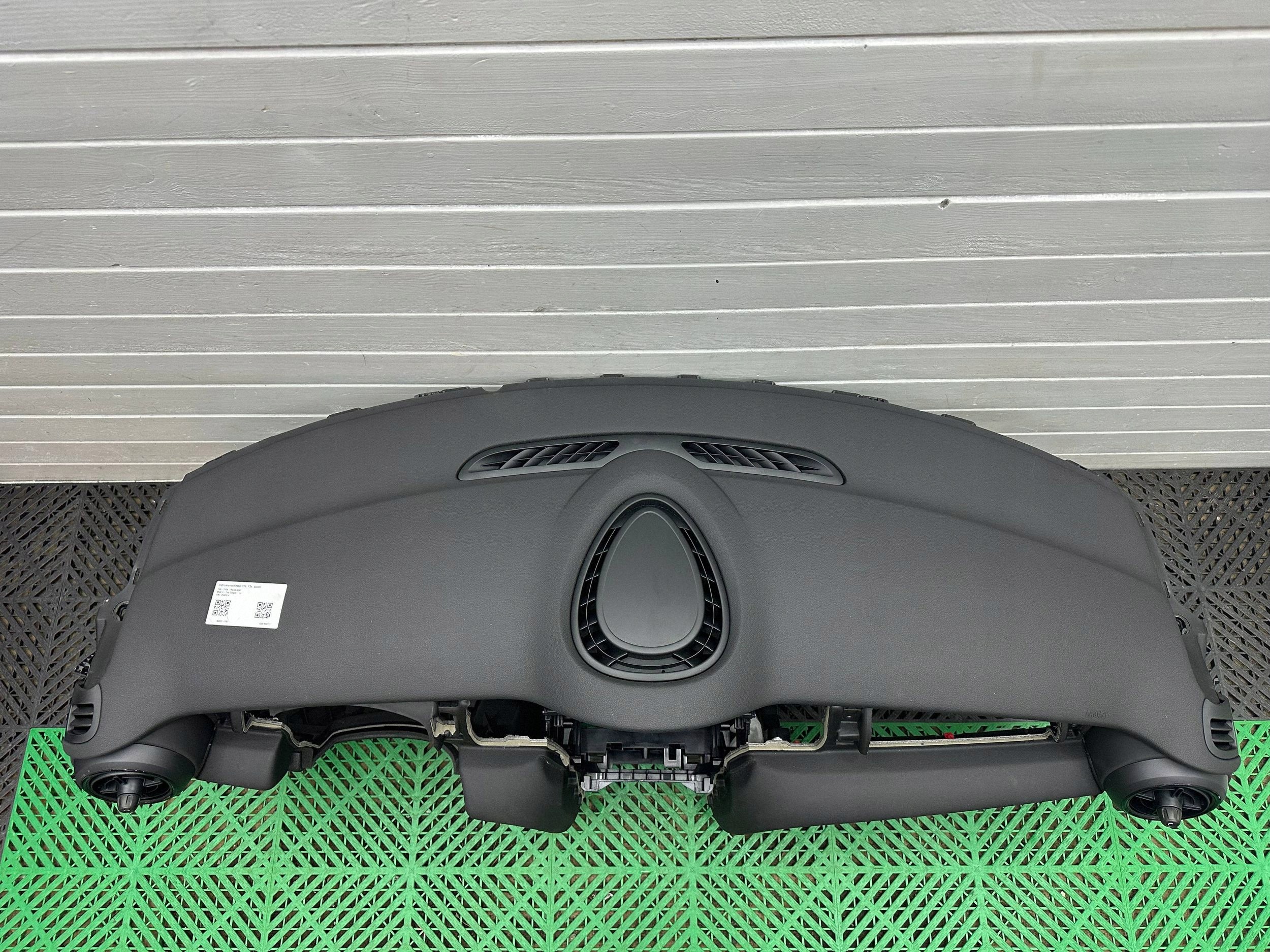 dashboard instrument panel Mini One - Cooper F56 F55 LCI without HUD