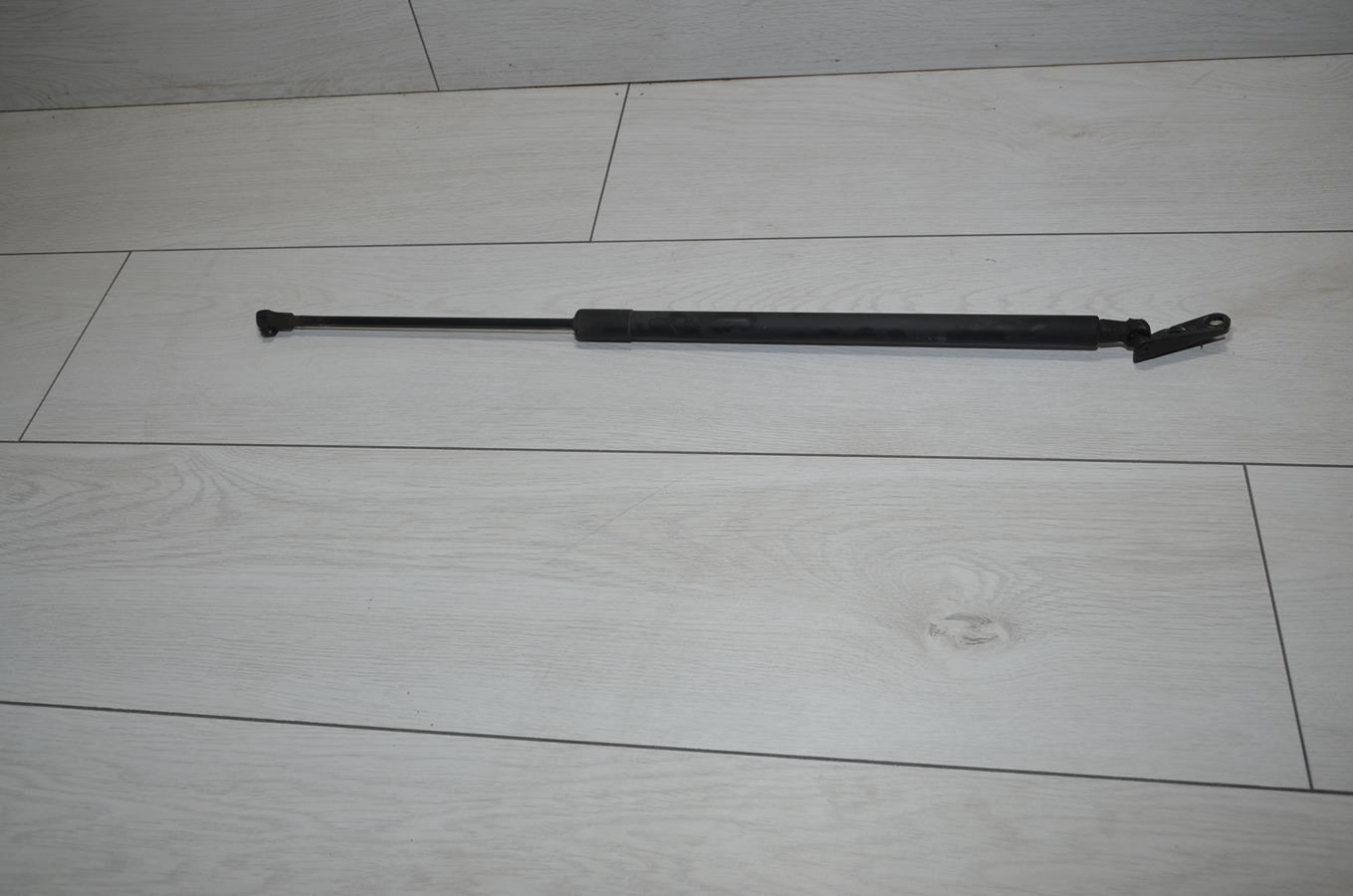 damper bonnet rear part right Nissan X-Trail t31