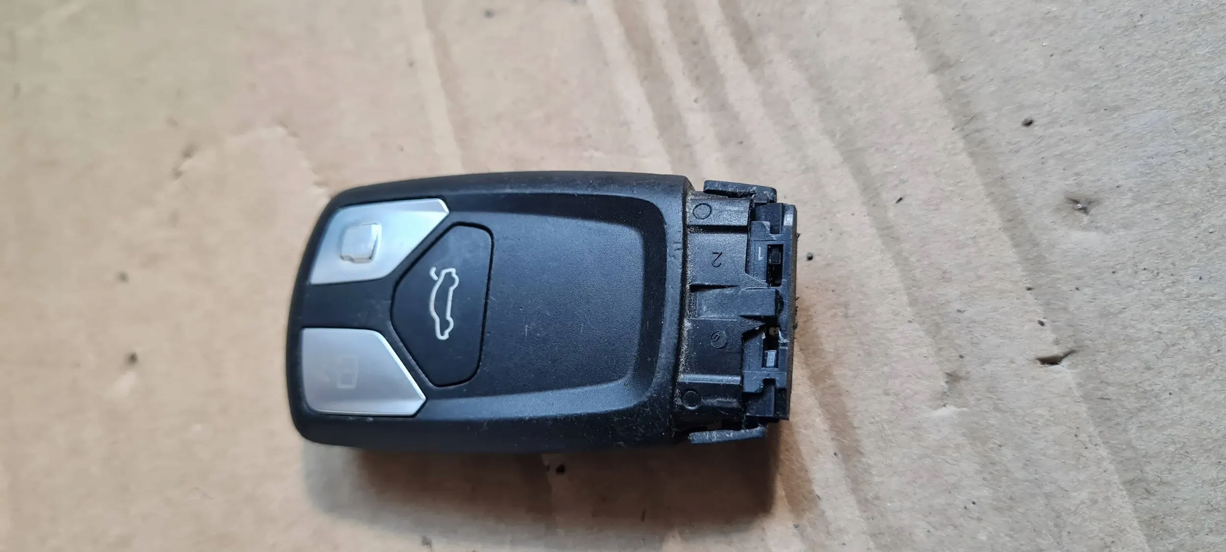Q7 4M II key PILOT 4M0959754T A4 B9 8W A5
