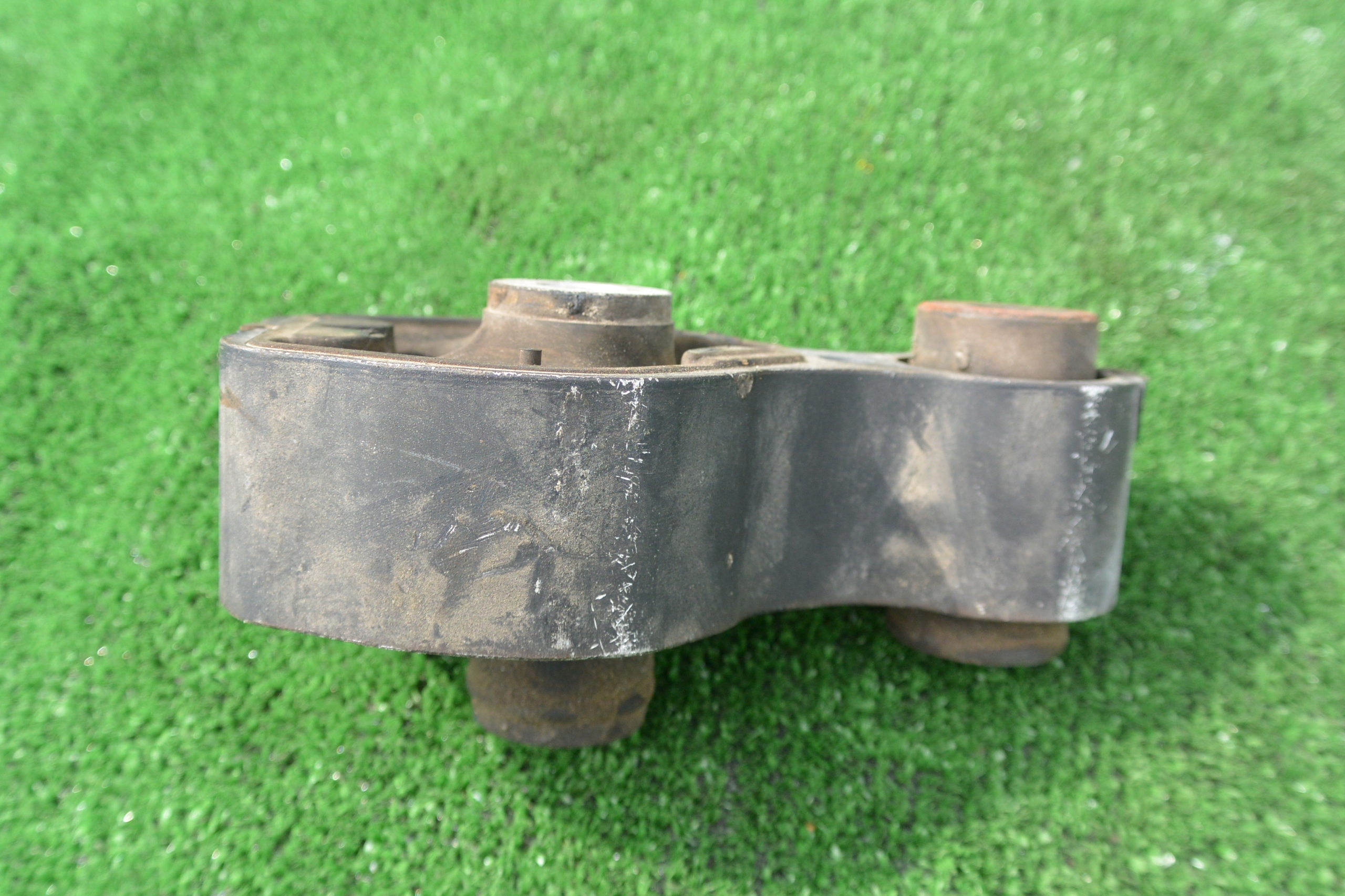 MAZDA CX9 TC II 16- 2.5T engine mount rear part