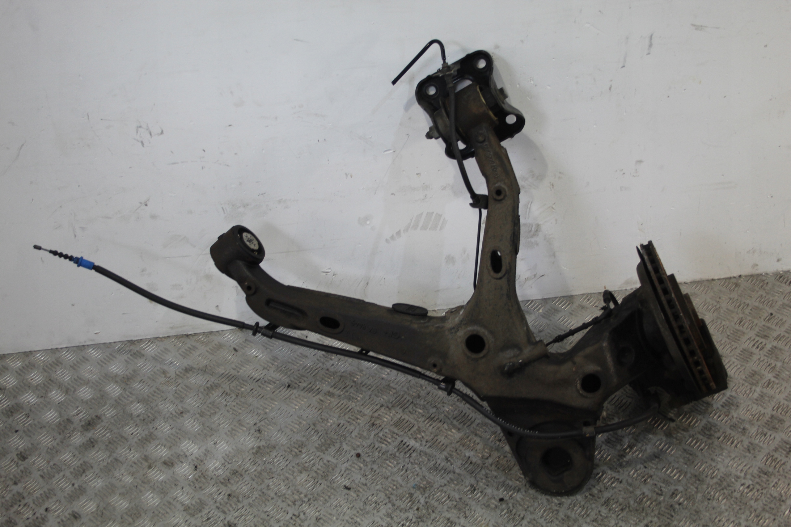 arm swing left rear part PEUGEOT TRAVELLER