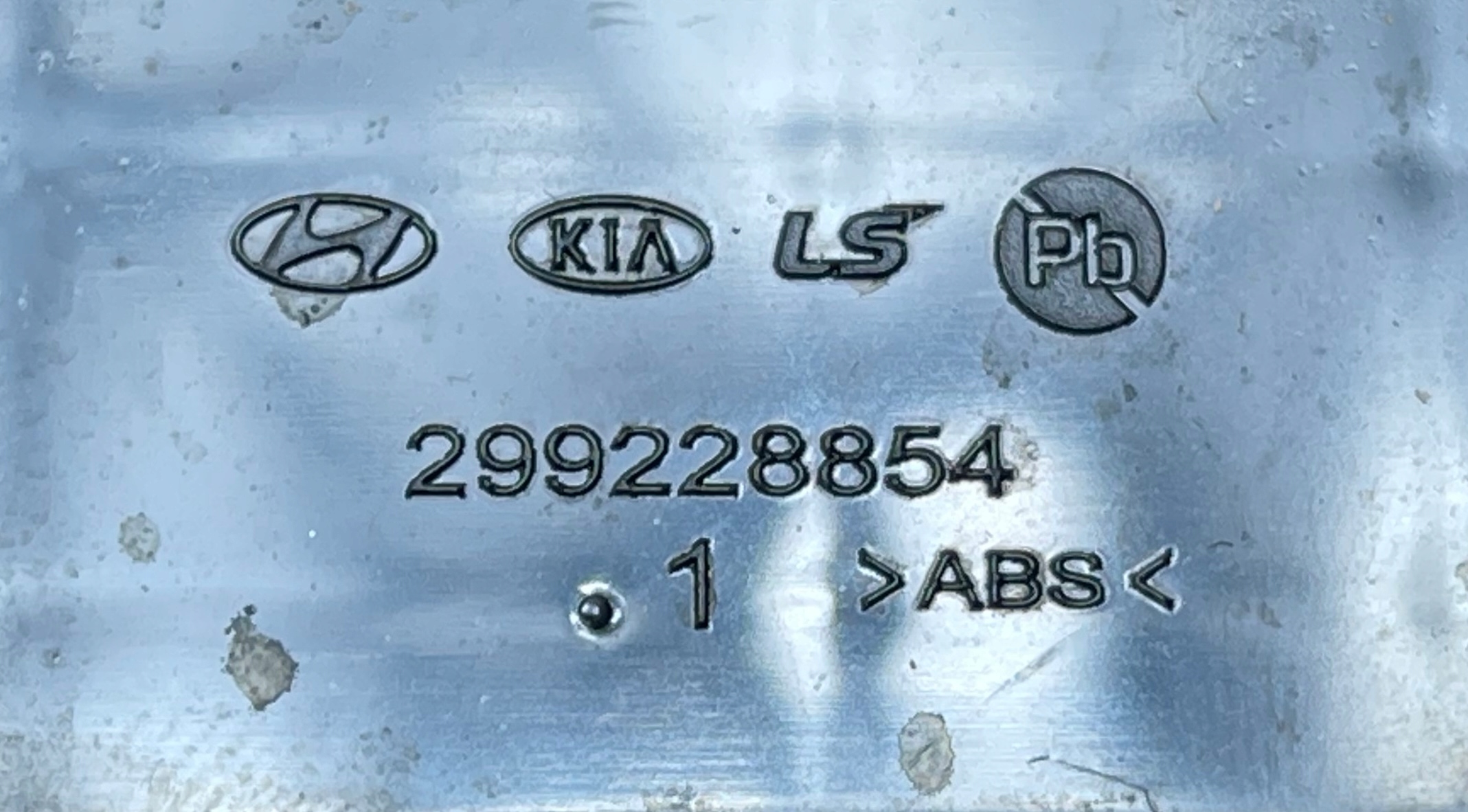 B3 KIA CARNIVAL IV 2020 - control panel PRZYCISKI TRAKCJA 93700-R0000