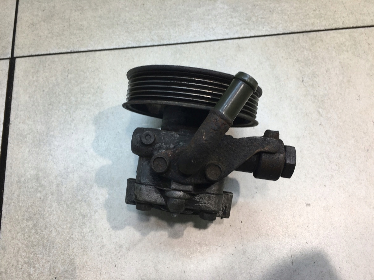 Pompa servosterzo HYUNDAI ELANTRA III 2.0 CRDI