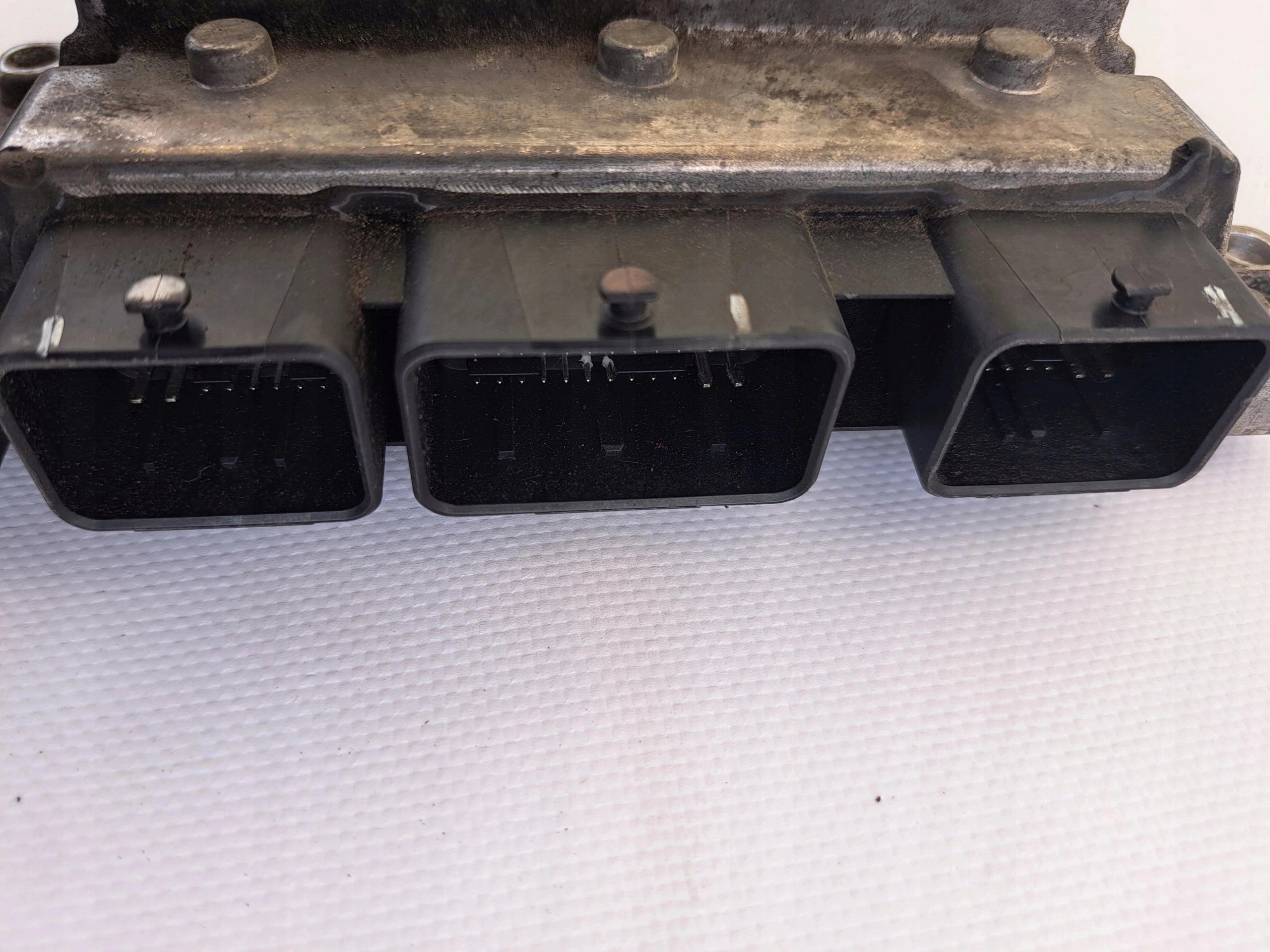FORD TRANSIT 8C11-12A650-CE ECU Computer Original