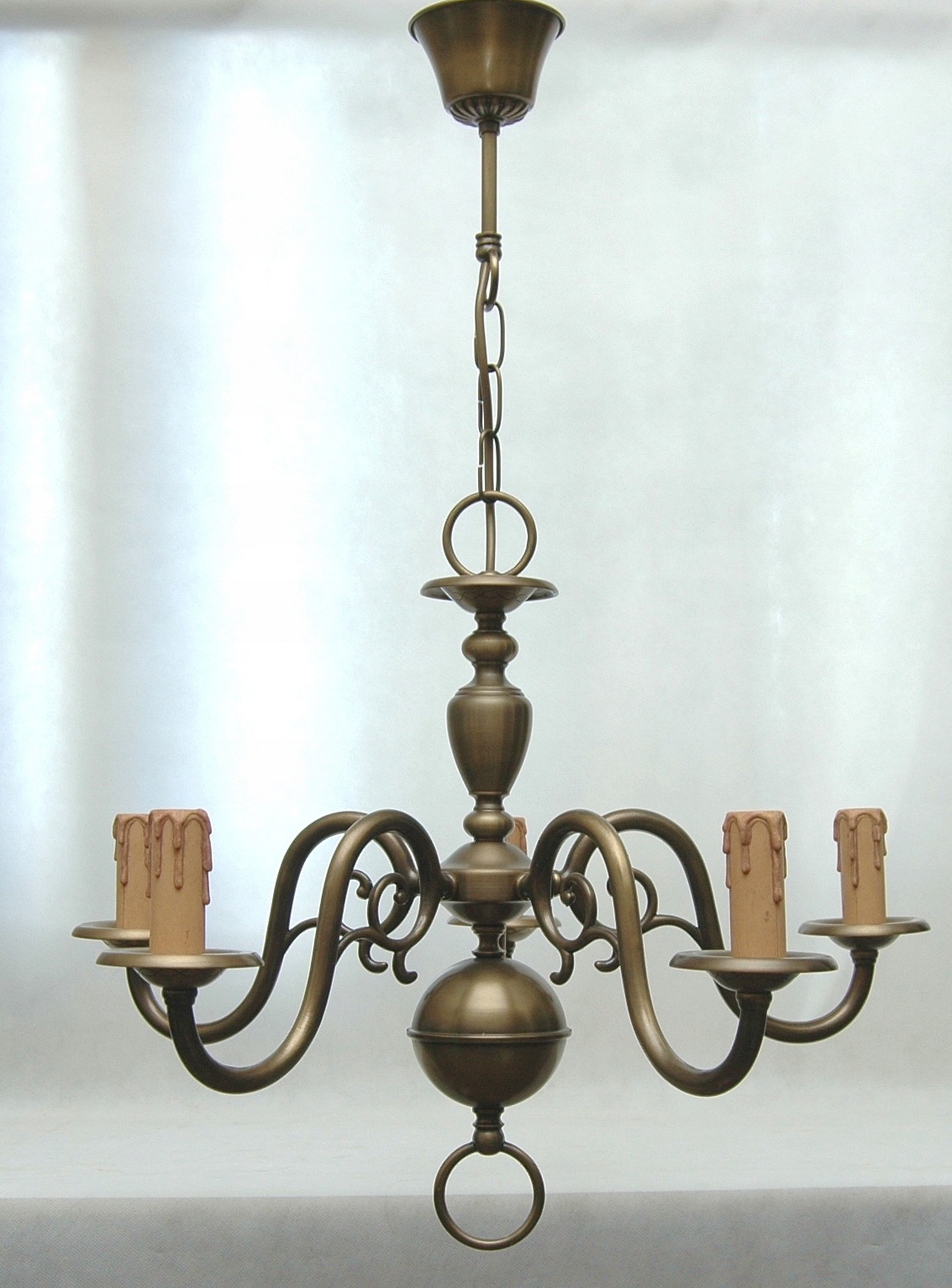 Mosadzný luster, závesná mosadzná lampa