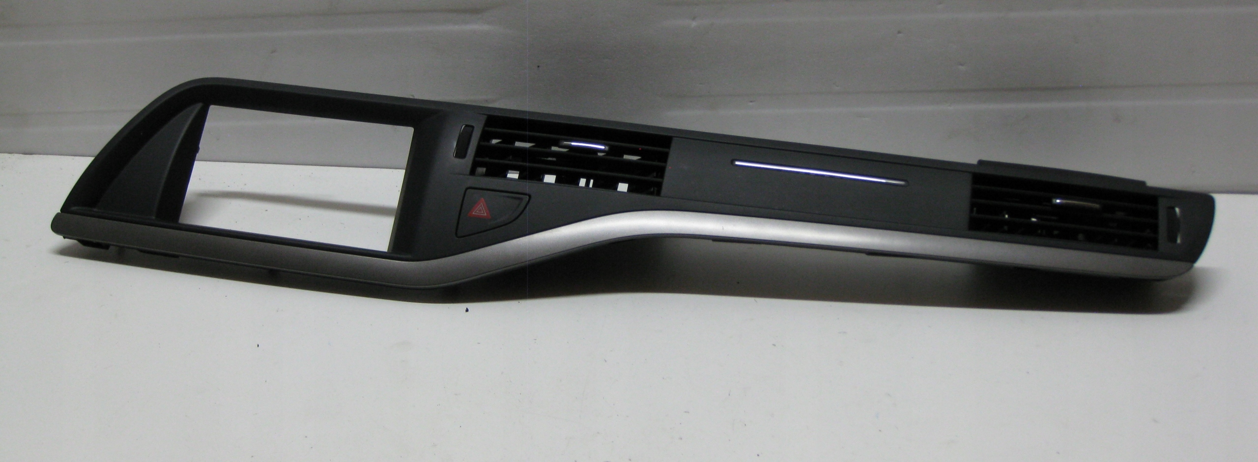 CITROEN C5 III 14R moulding frame navigation devices DEKOR 9686234077