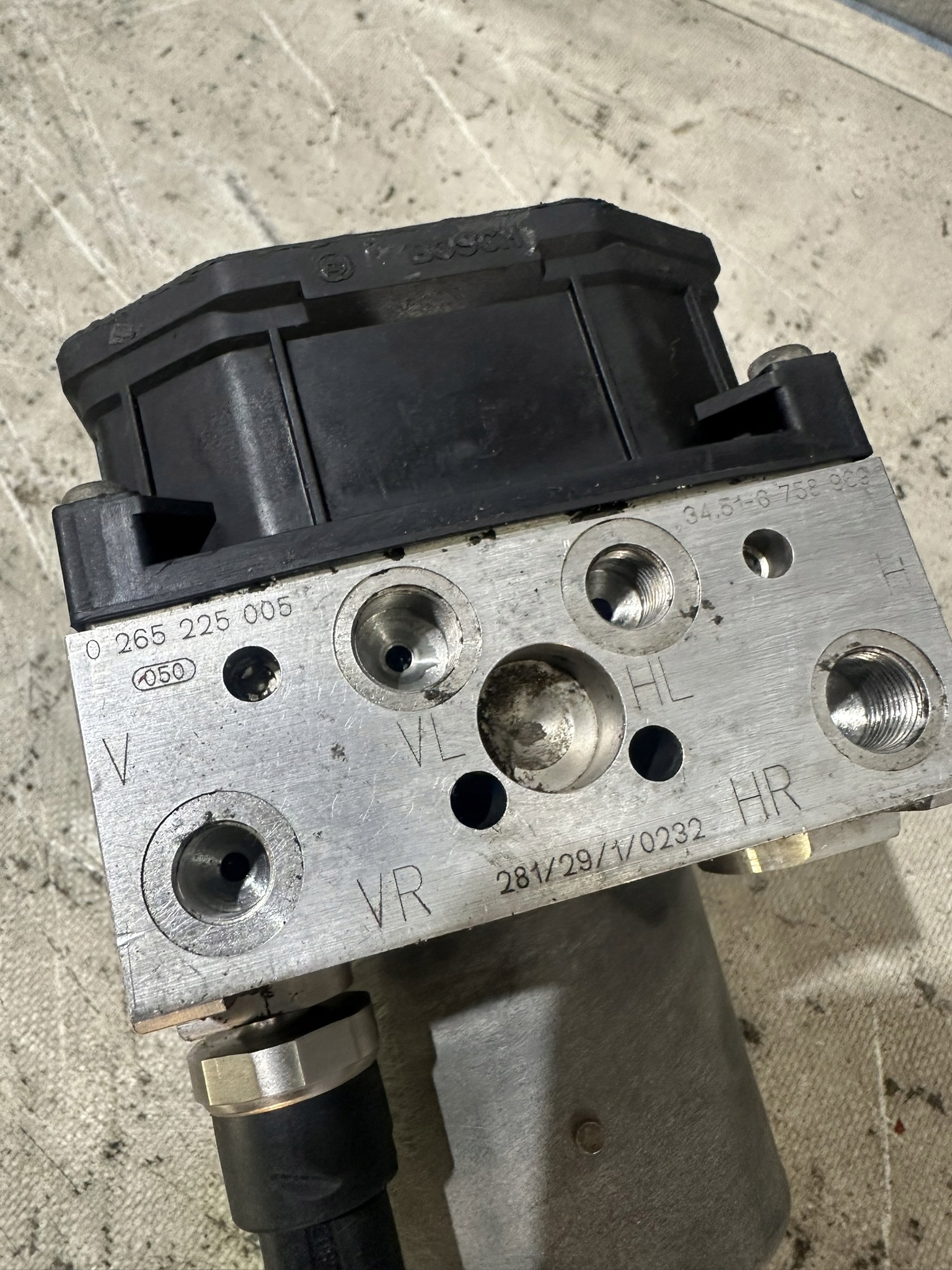 pompe ABS BMW E39 2.2B 170KM 0265950002