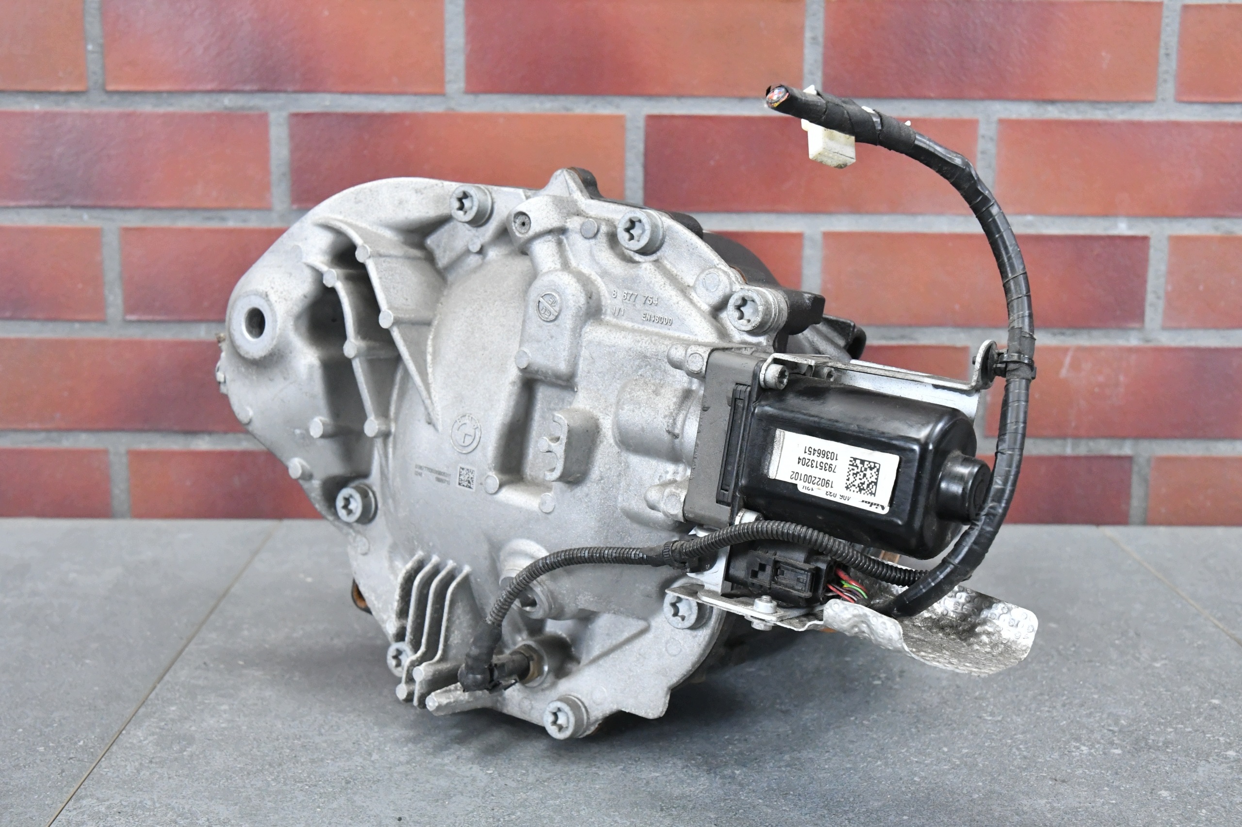 differential diff control of the rear OSI BMW 2 G42 3 G20 G21 4 G22 G23 G26 13666km