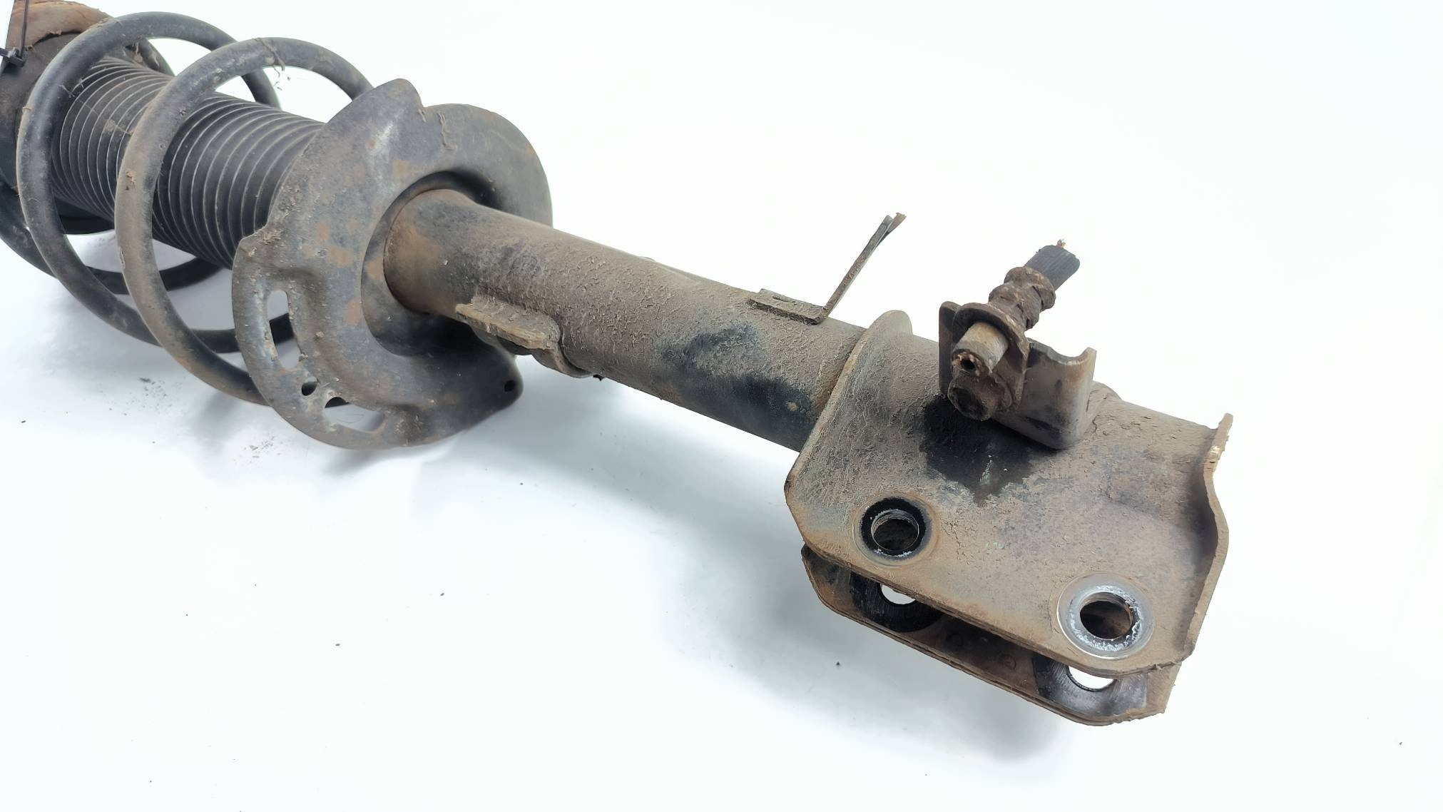 shock absorber right front 41601-68L01 SUZUKI SWIFT MK7