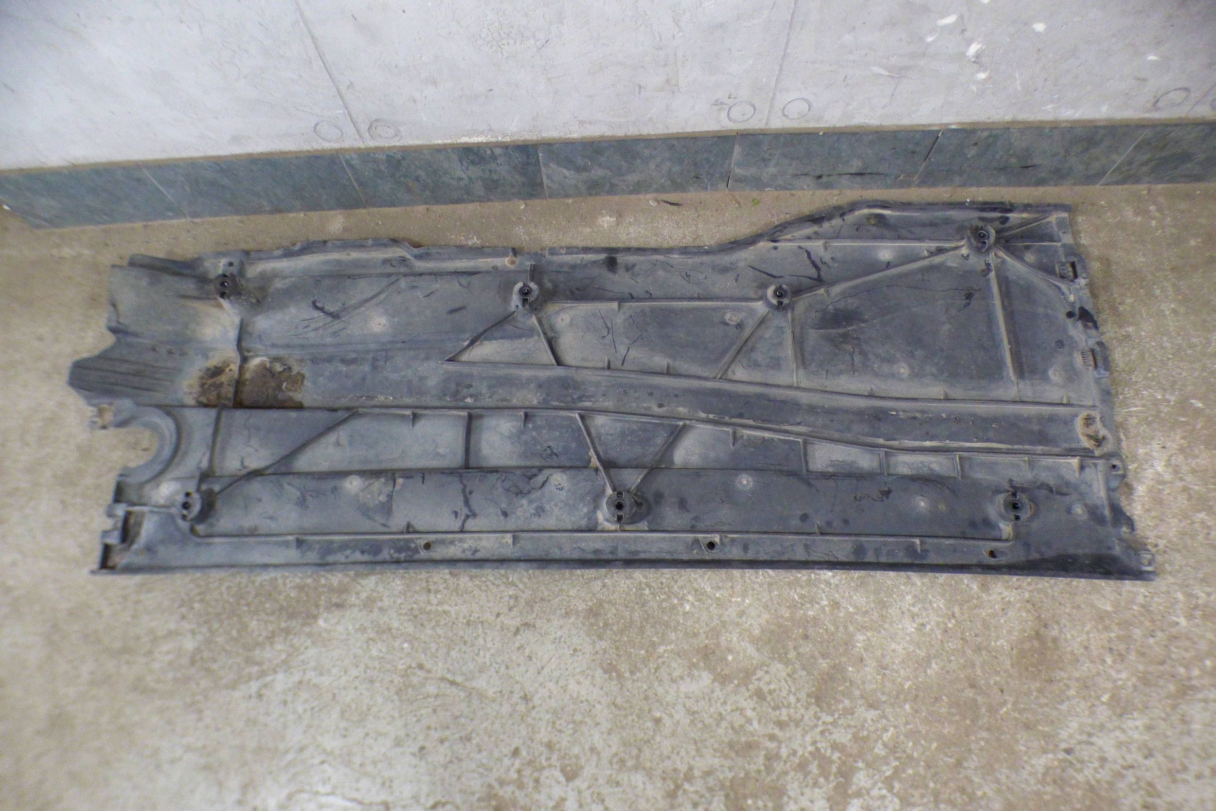 Volkswagen PASSAT B8 cover chassis left 3Q0825201L original st.BDB